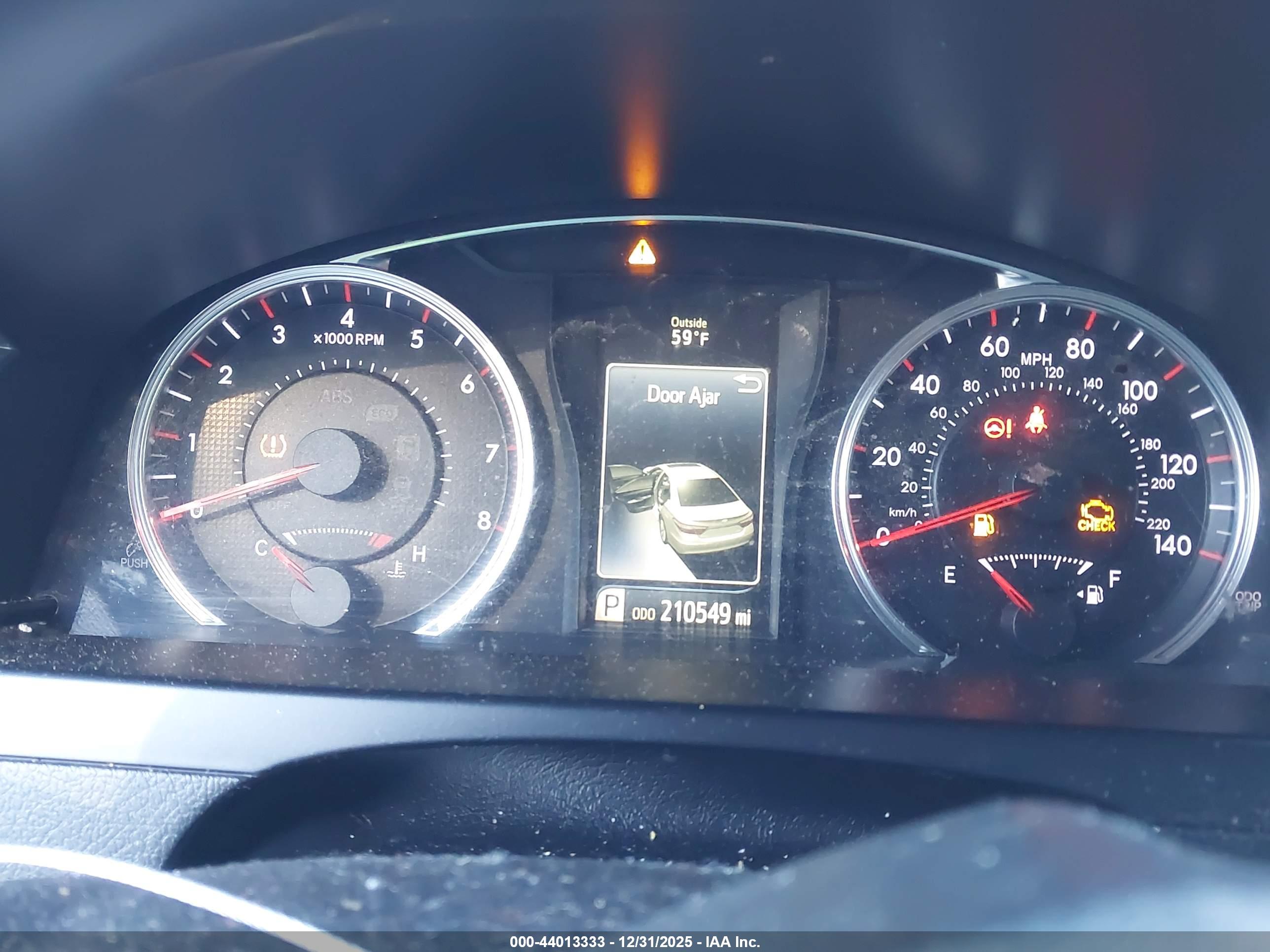 TOYOTA CAMRY image 7