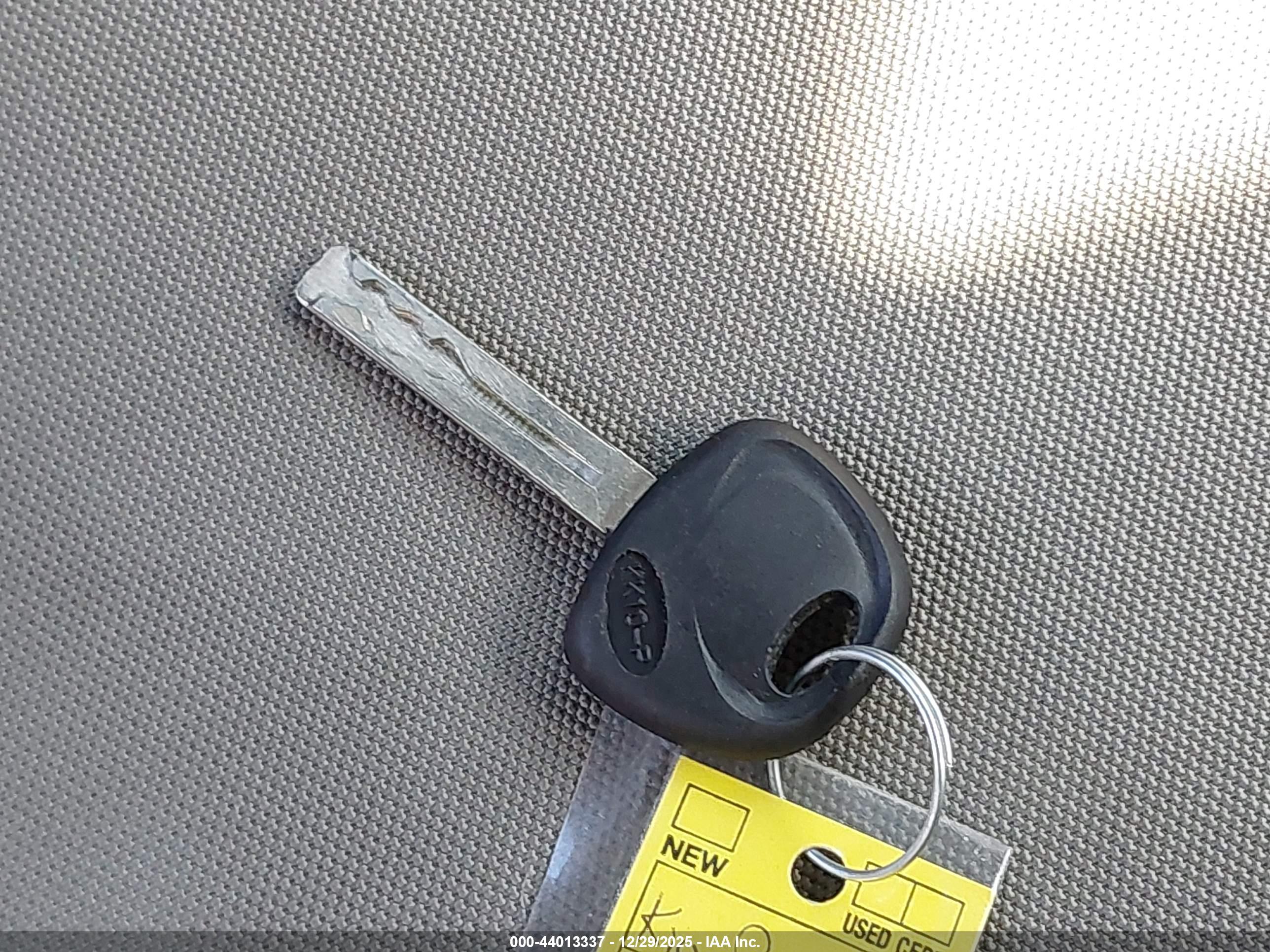 KIA RIO image 11