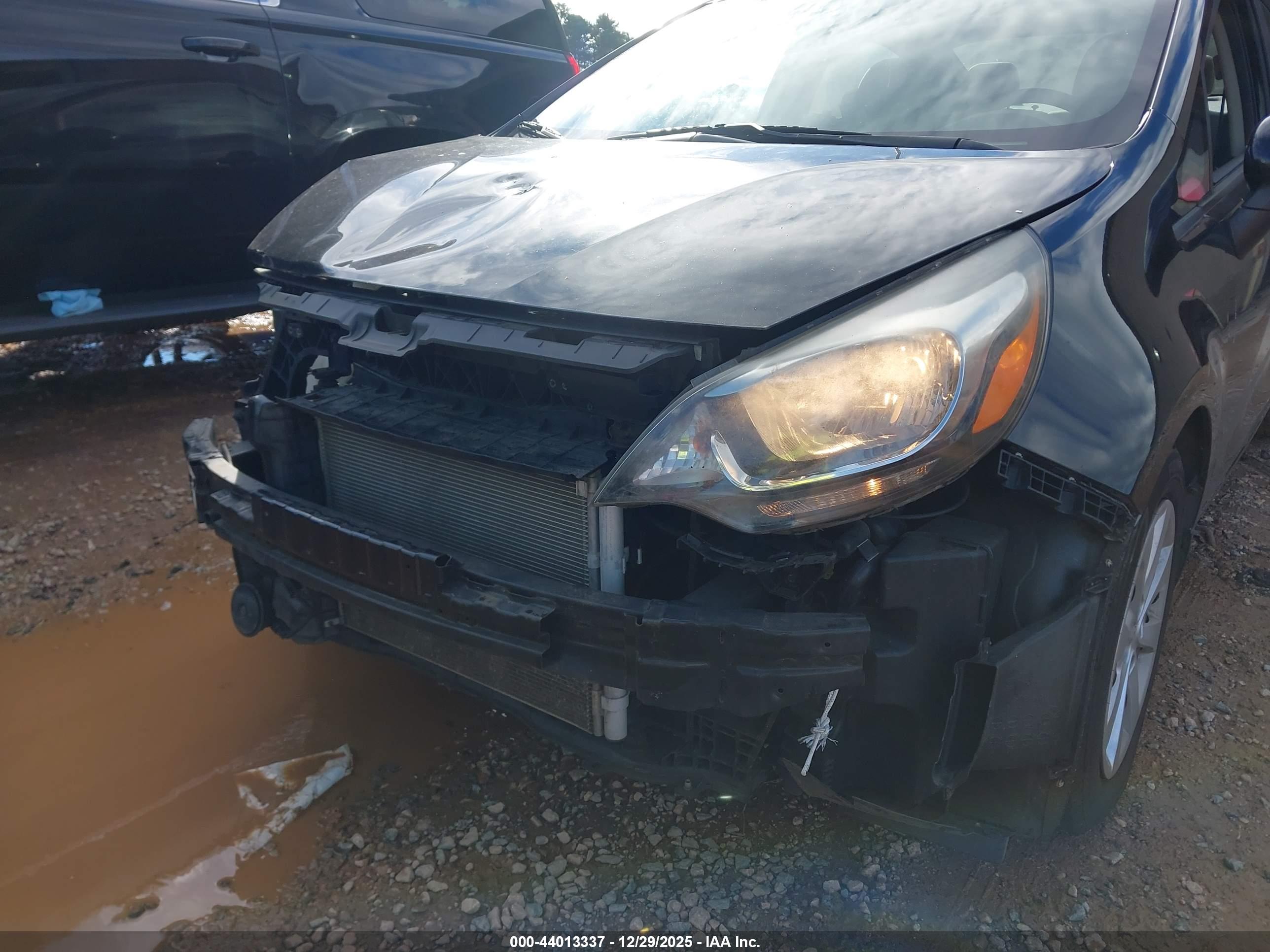 KIA RIO image 6