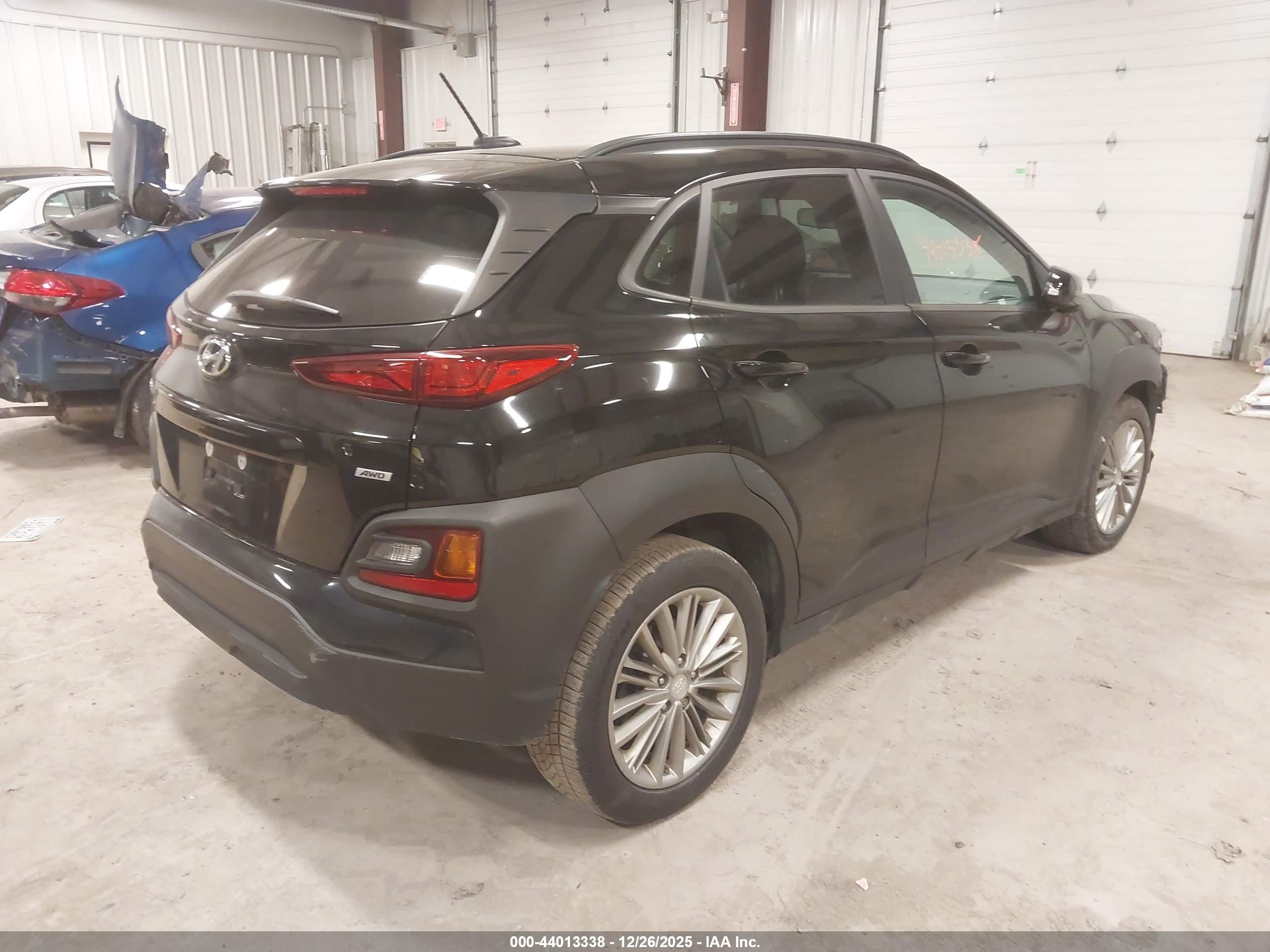 HYUNDAI KONA image 4