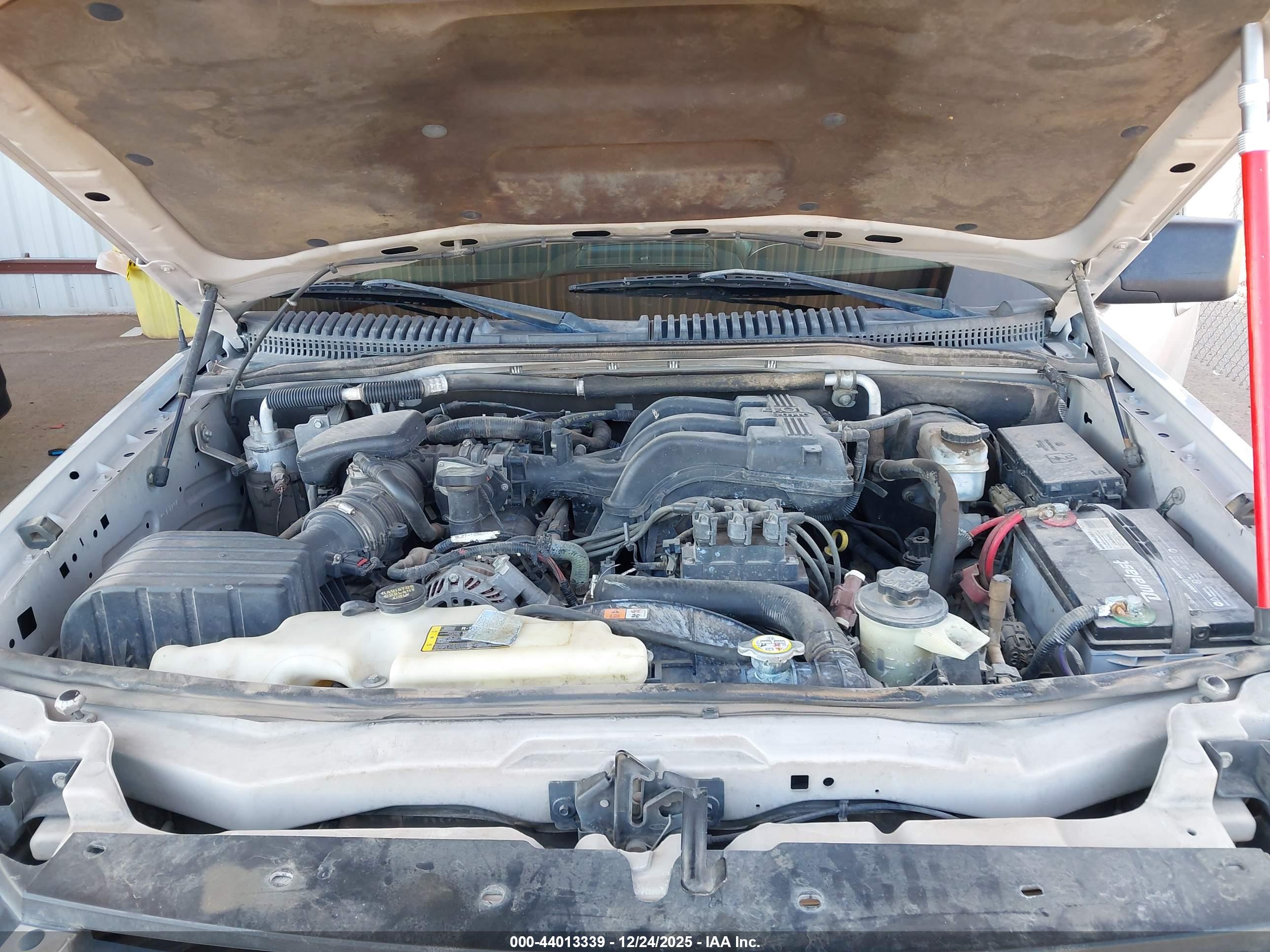 FORD EXPLORER image 10