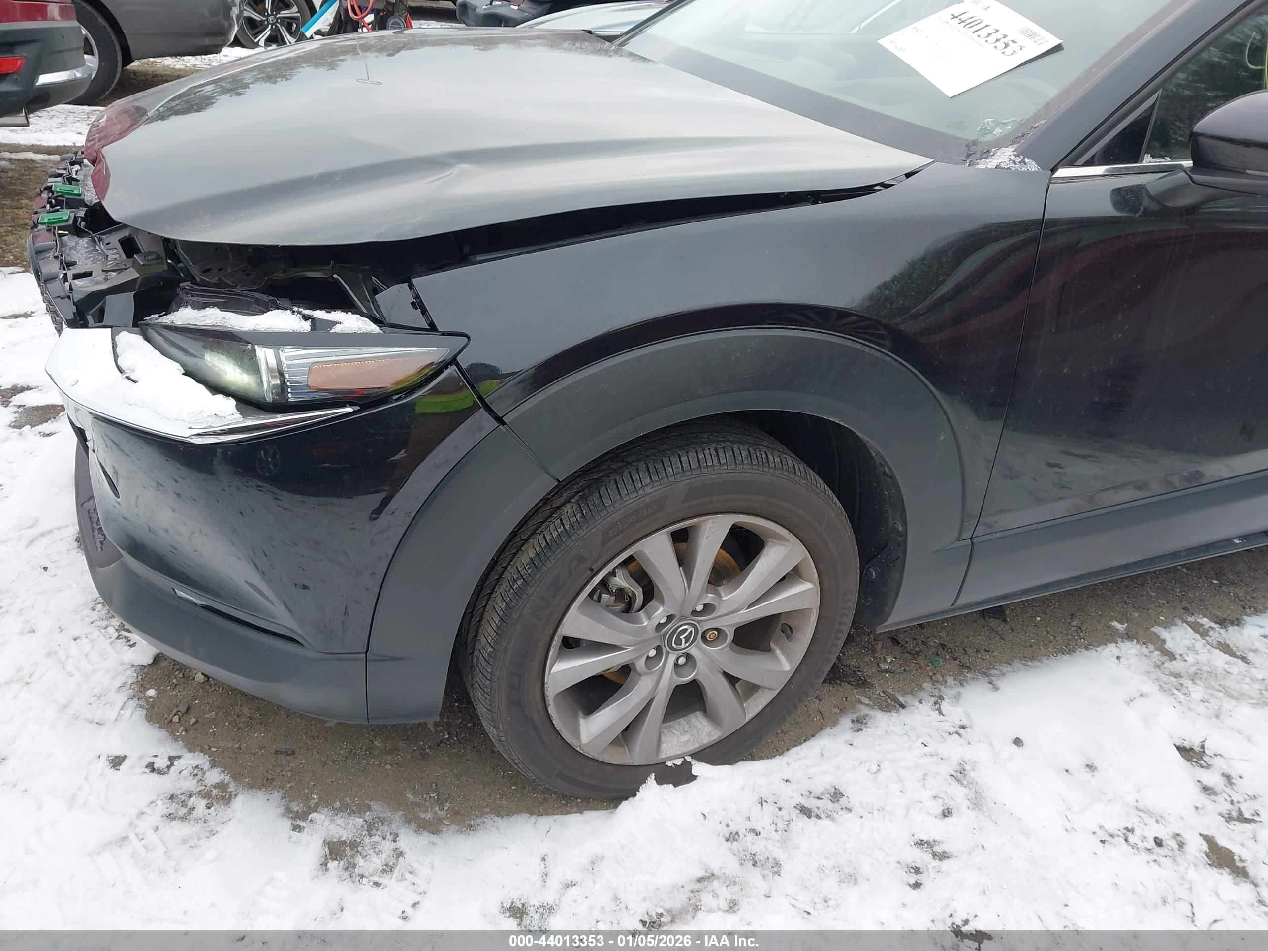 MAZDA CX-30 image 2