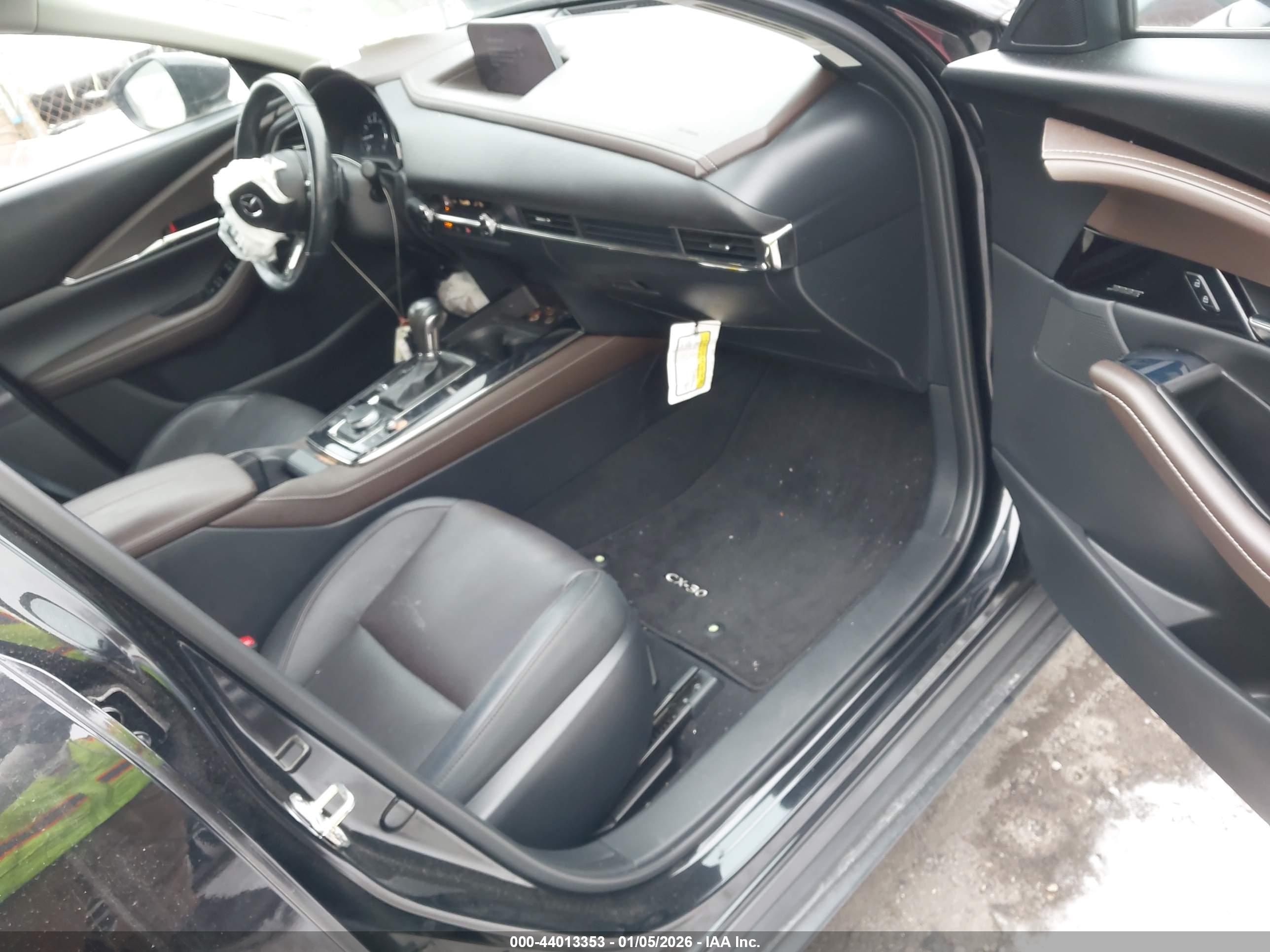 MAZDA CX-30 image 5