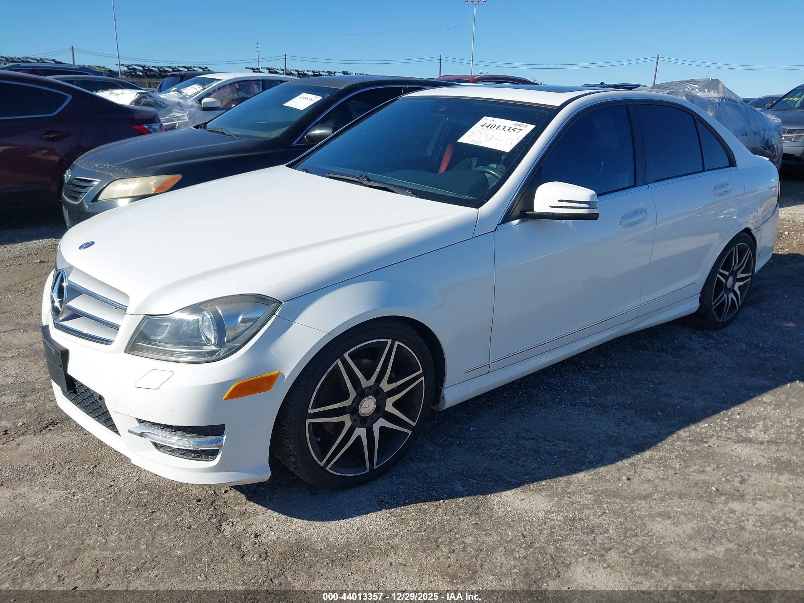 MERCEDES-BENZ C image 2