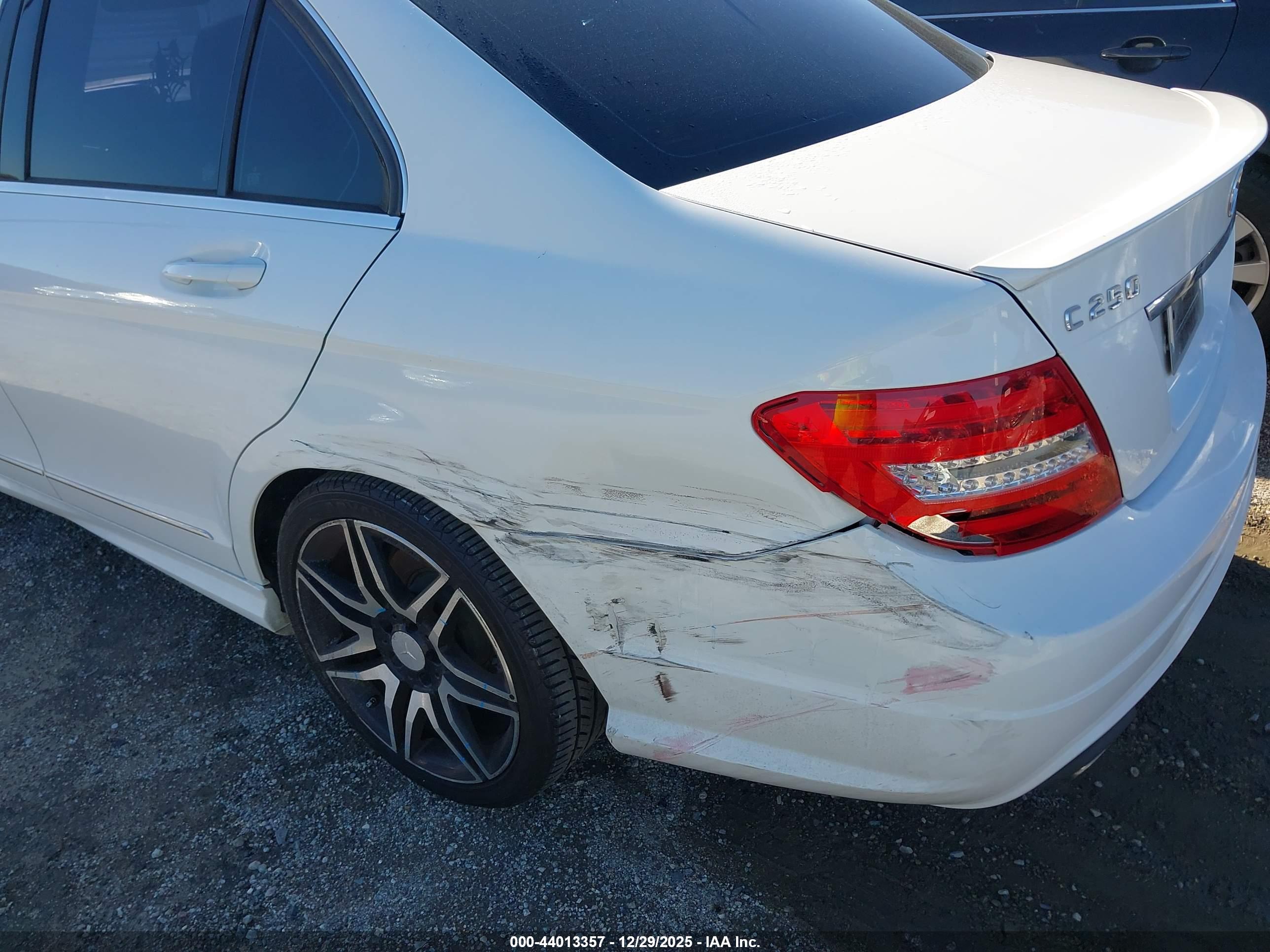 MERCEDES-BENZ C image 6