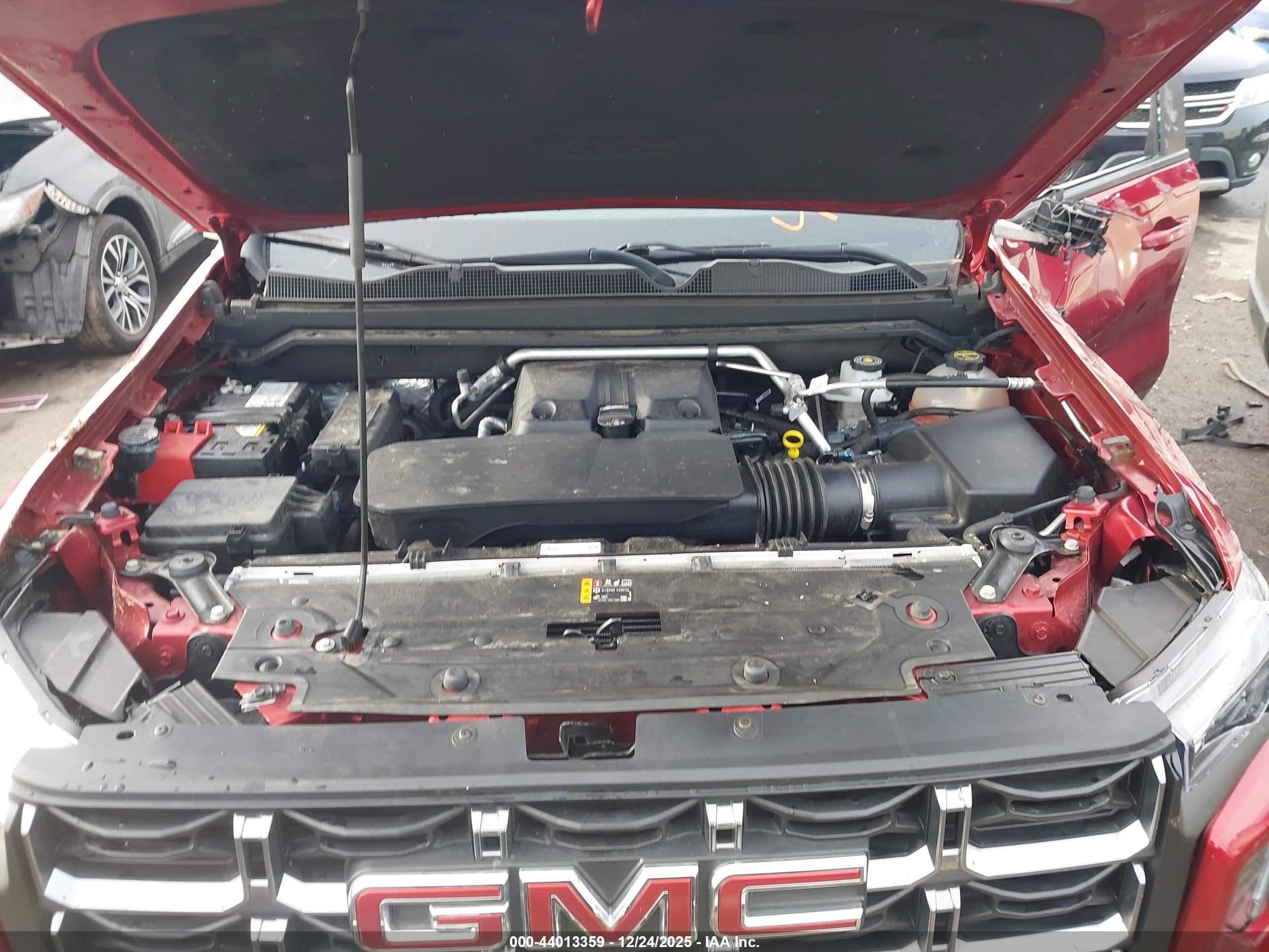 GMC CANYON image 10