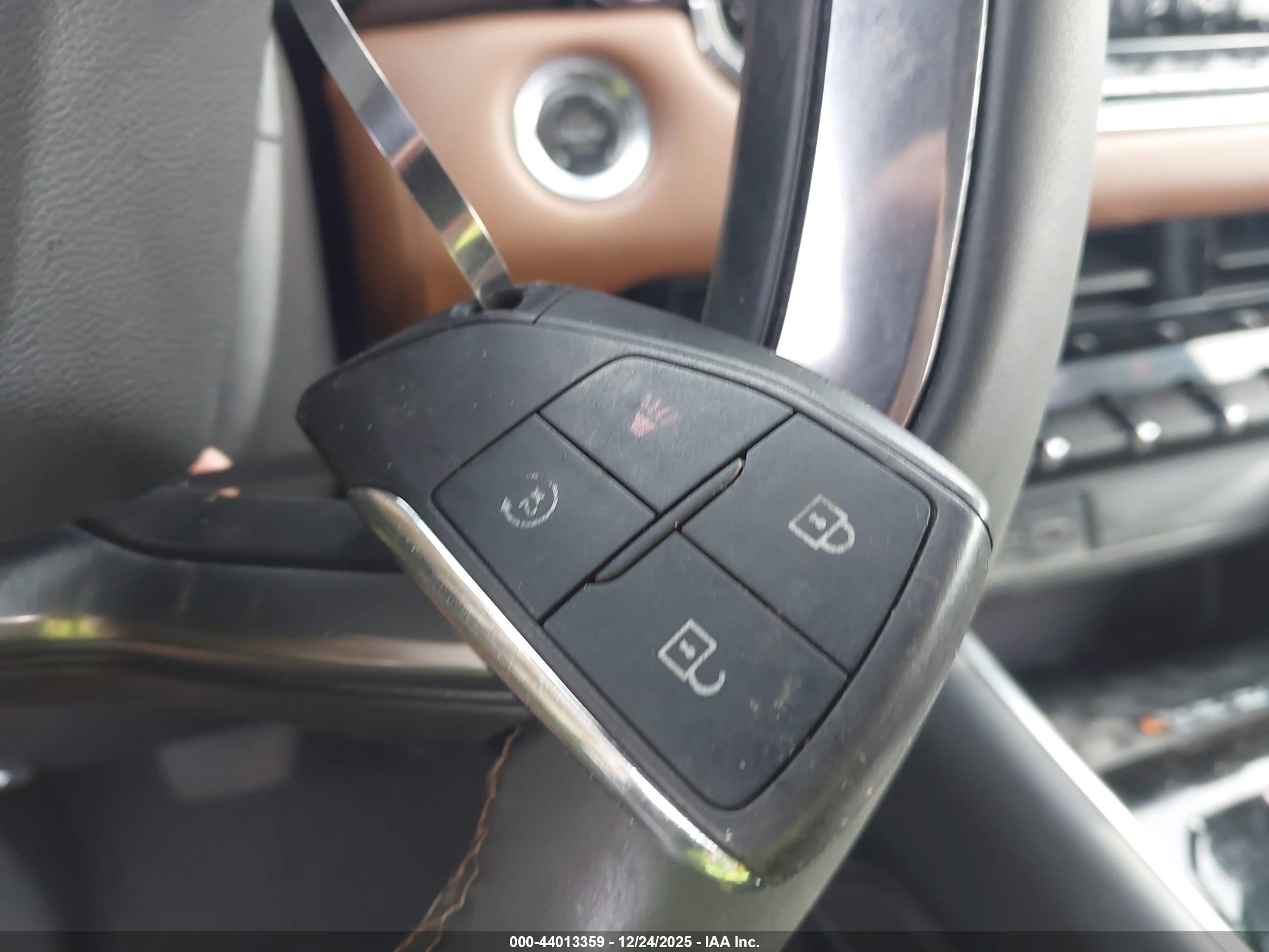 GMC CANYON image 11