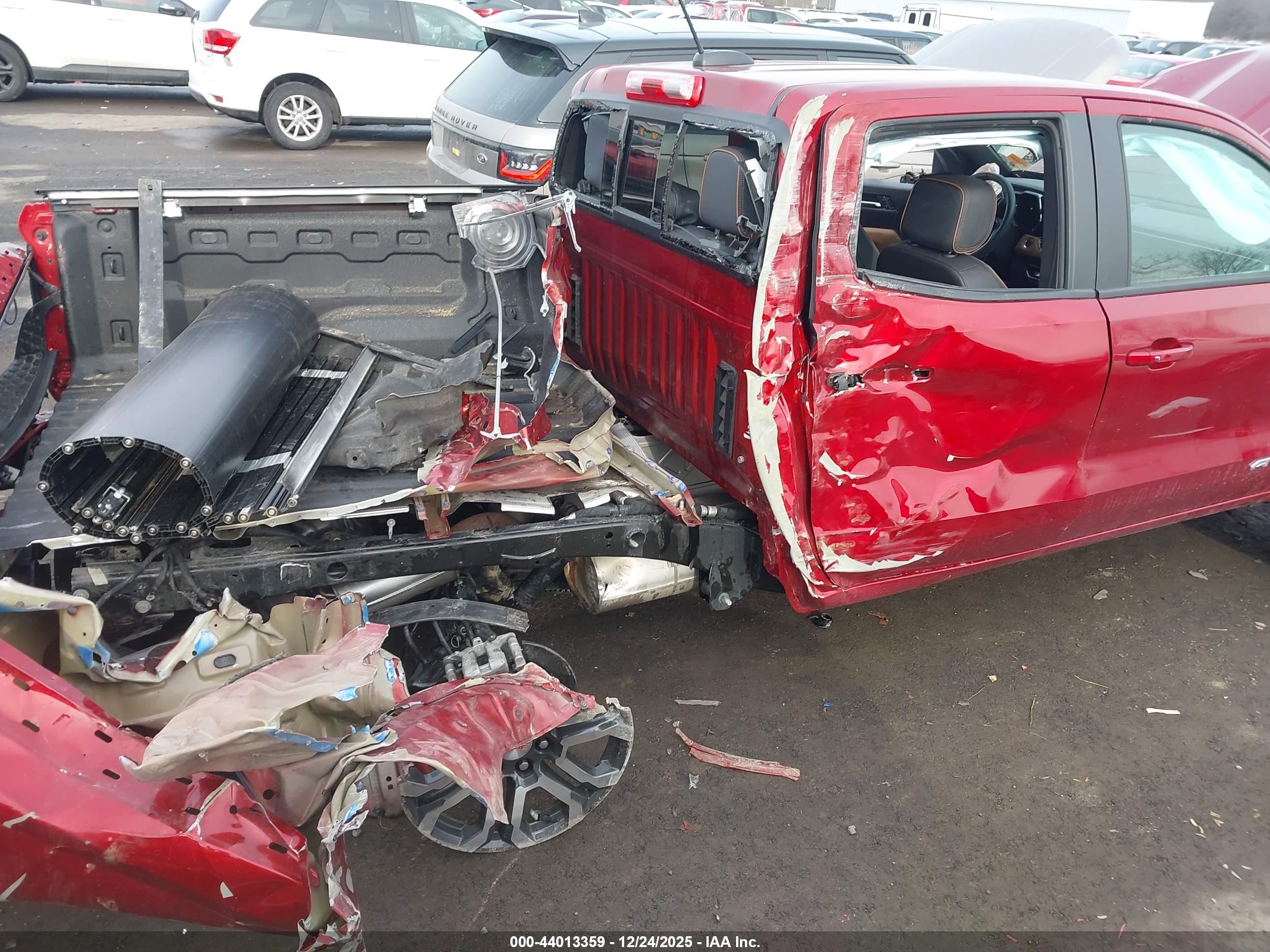 GMC CANYON image 6