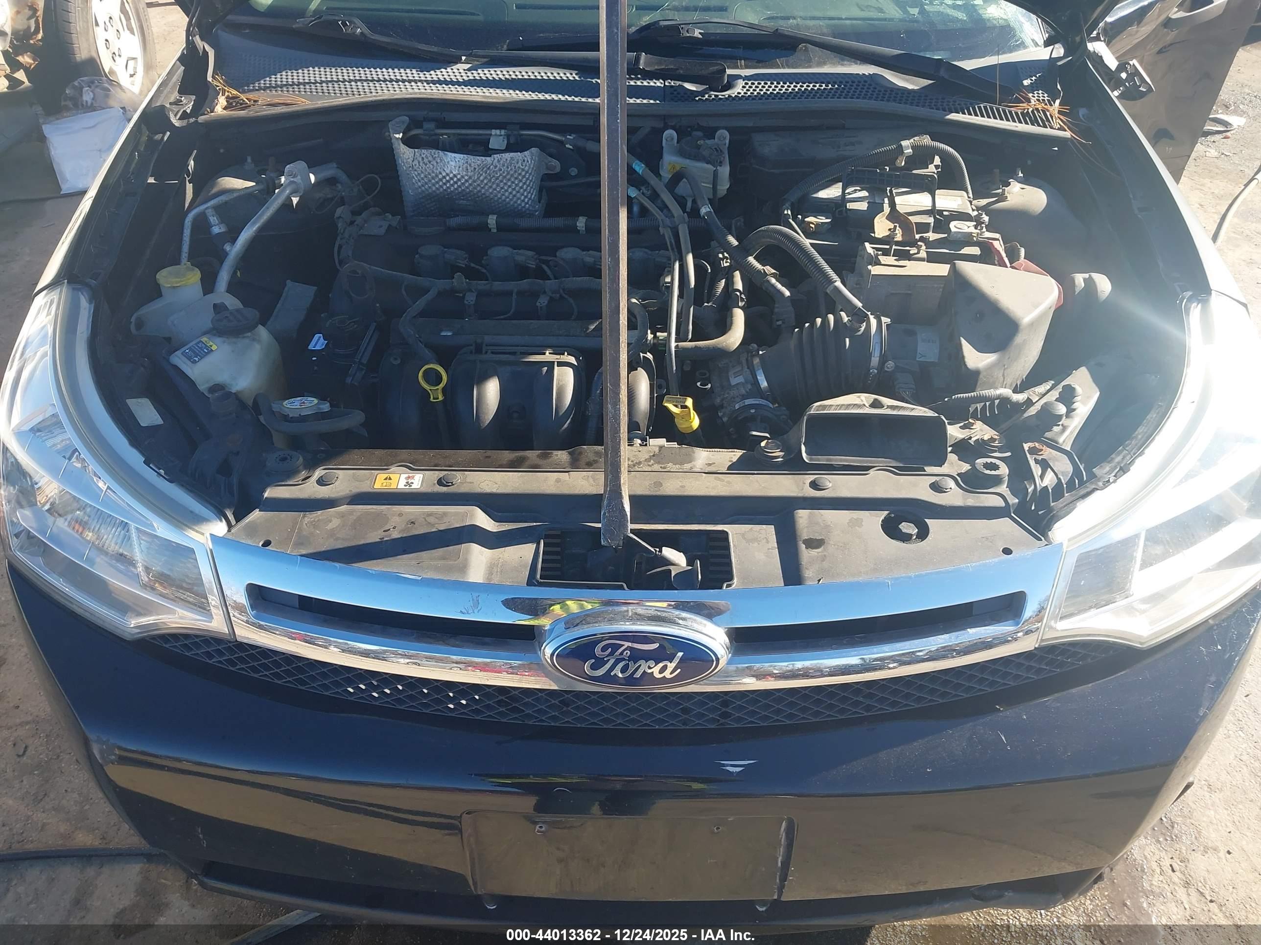FORD FOCUS image 10