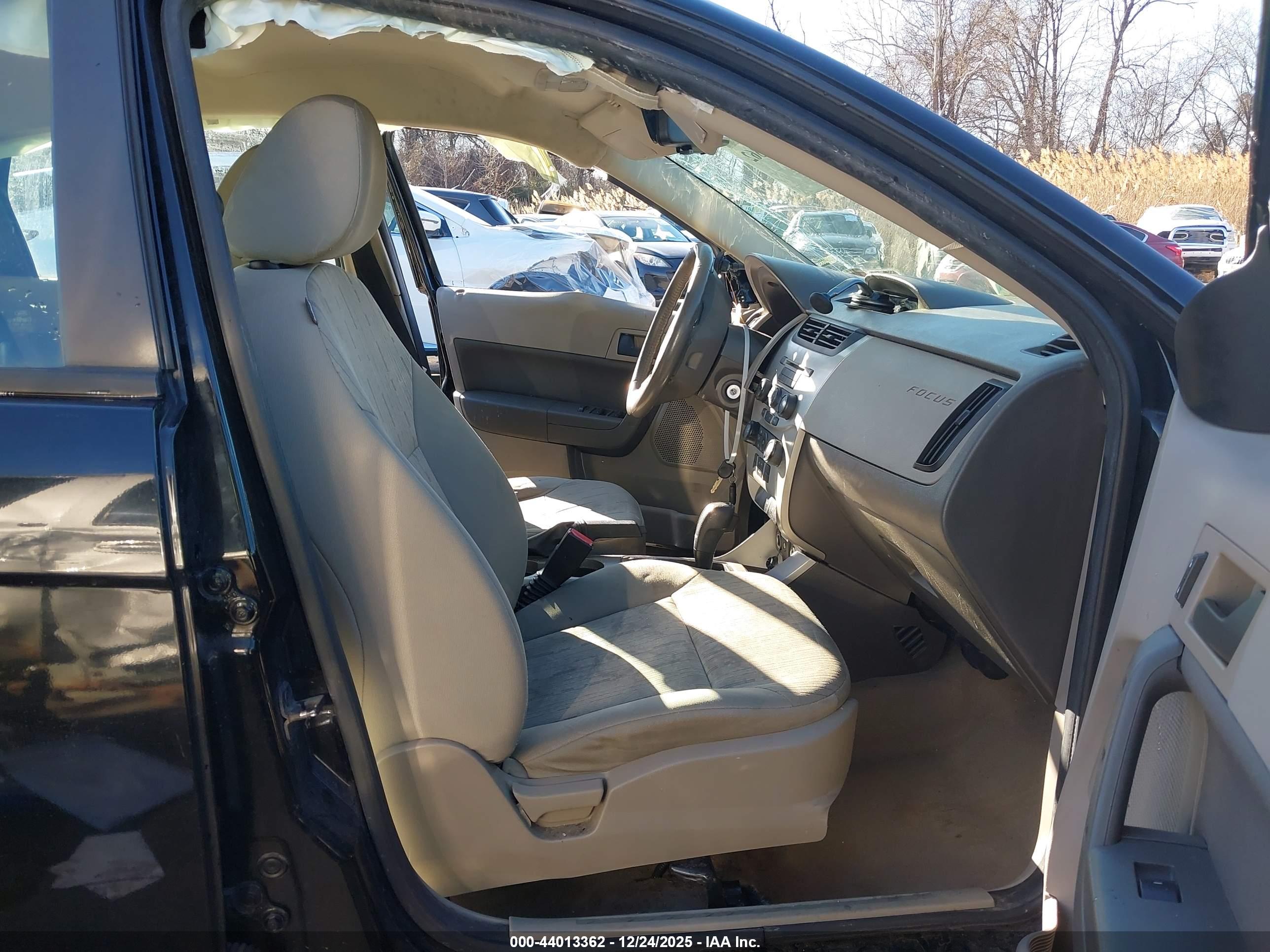FORD FOCUS image 5