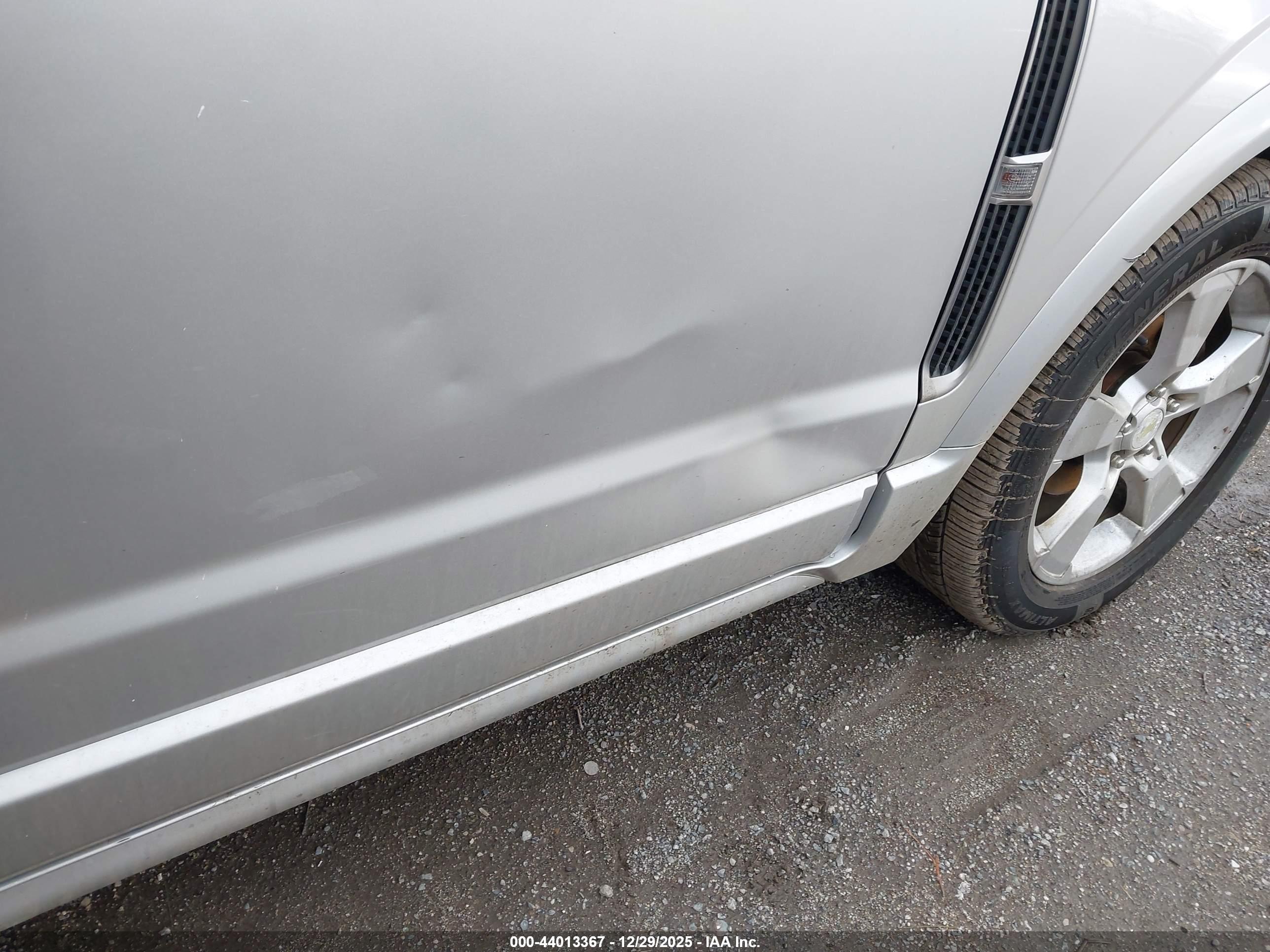 CHEVROLET CAPTIVA image 6