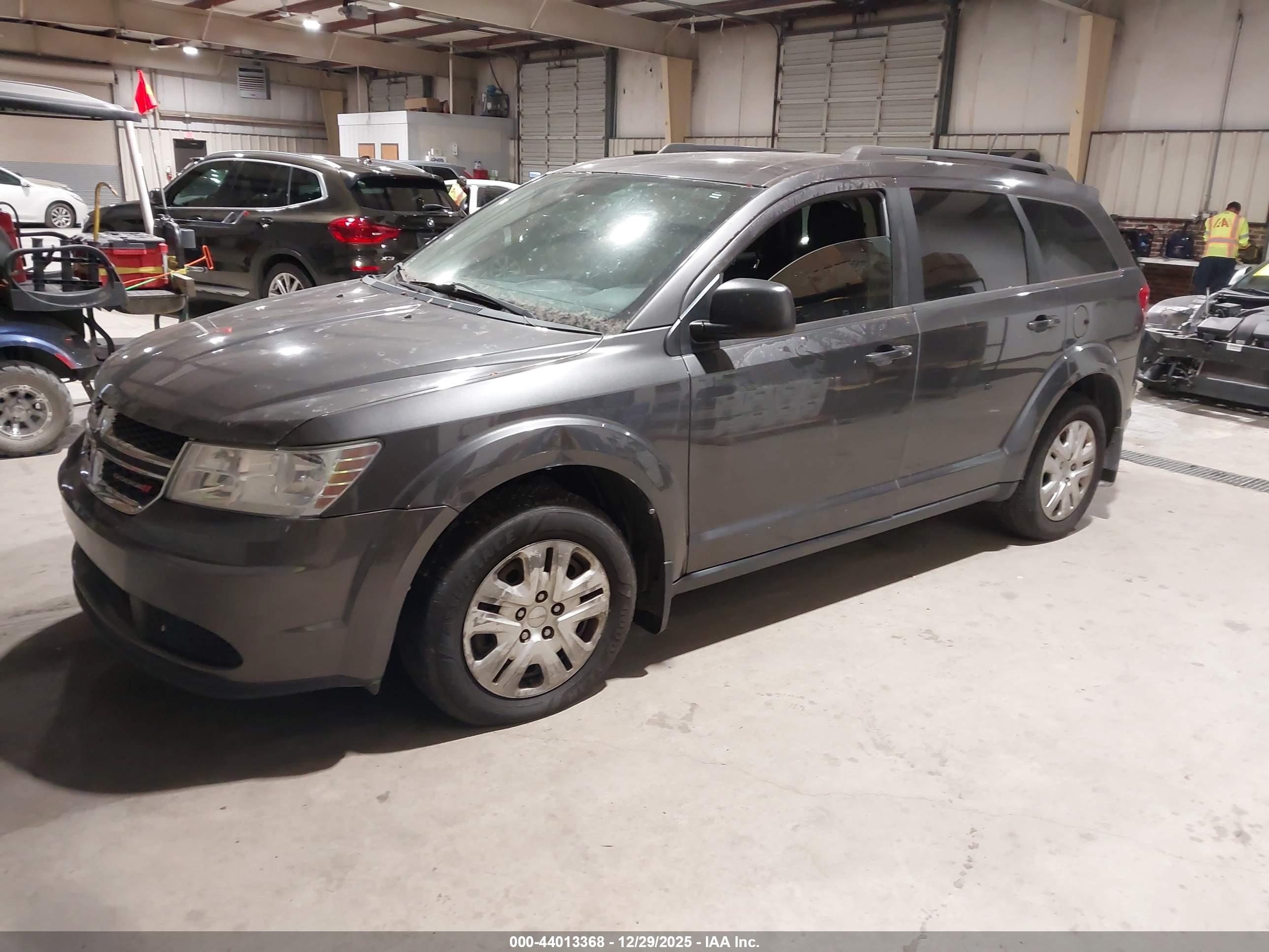 DODGE JOURNEY image 2