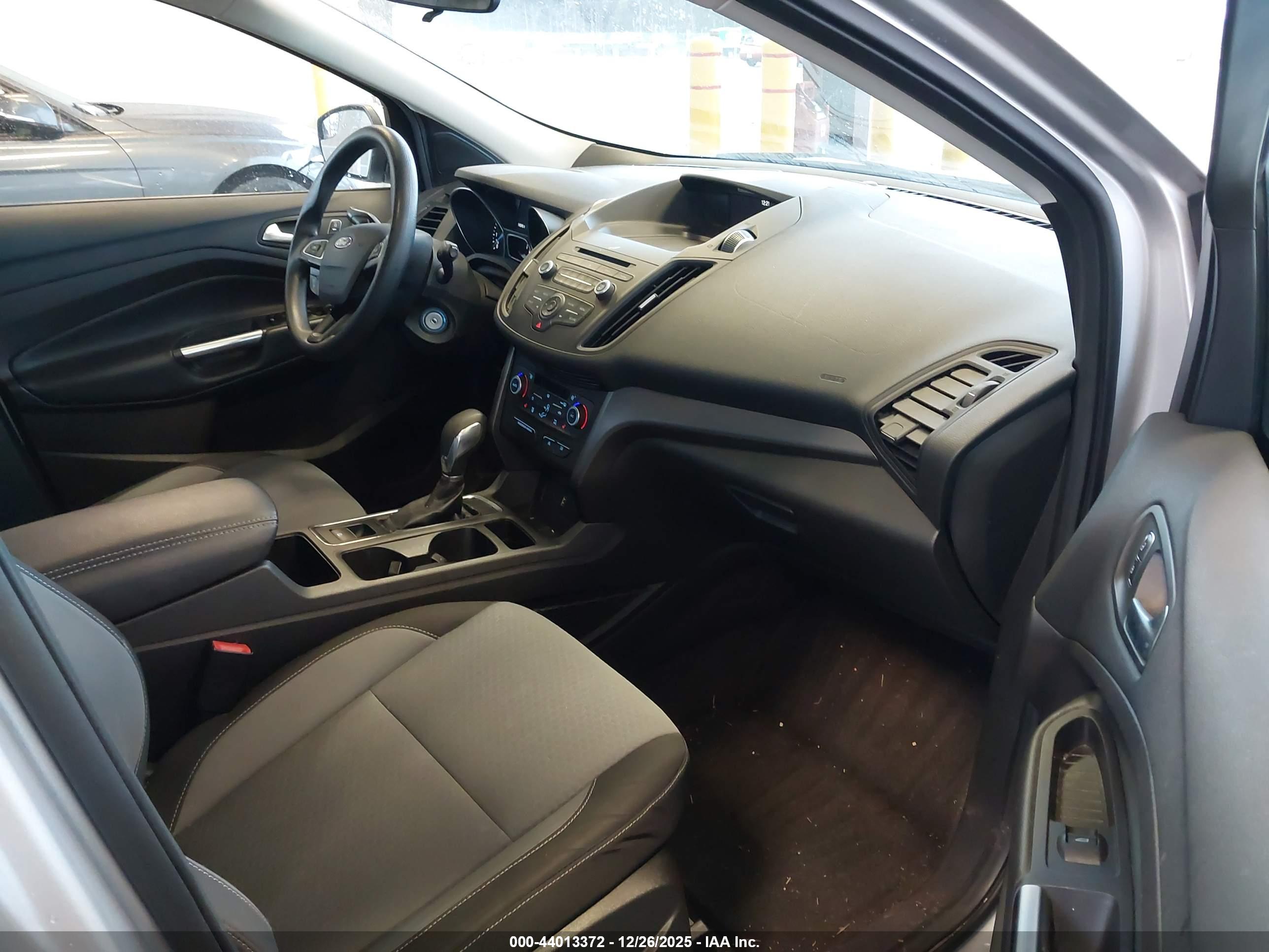FORD ESCAPE image 5