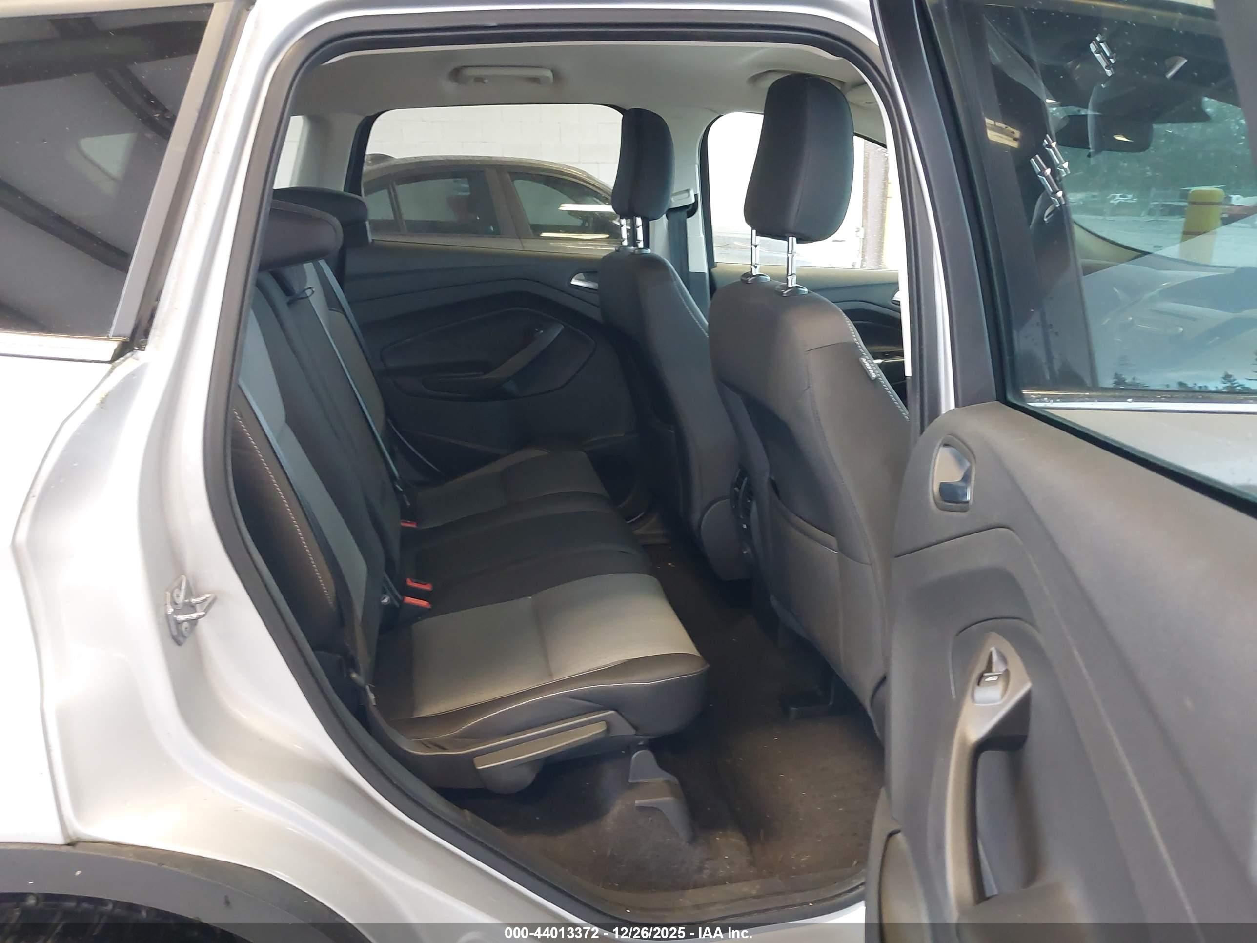 FORD ESCAPE image 8