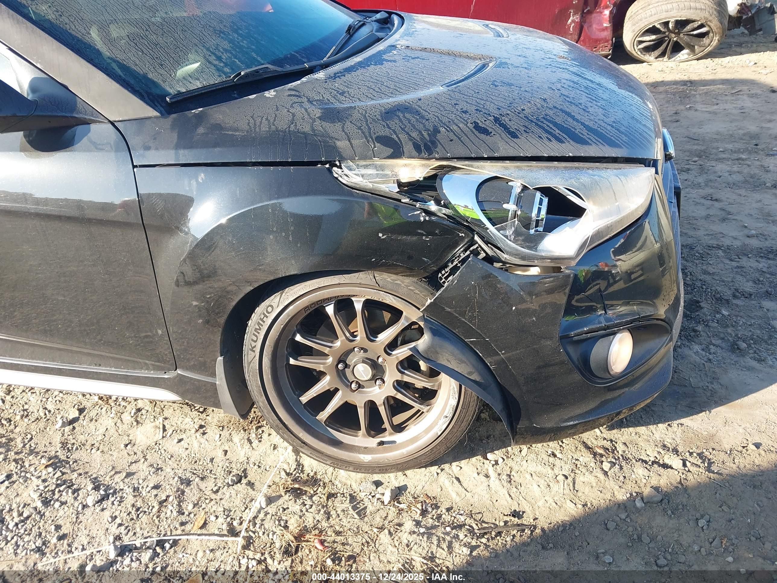 HYUNDAI VELOSTER image 6