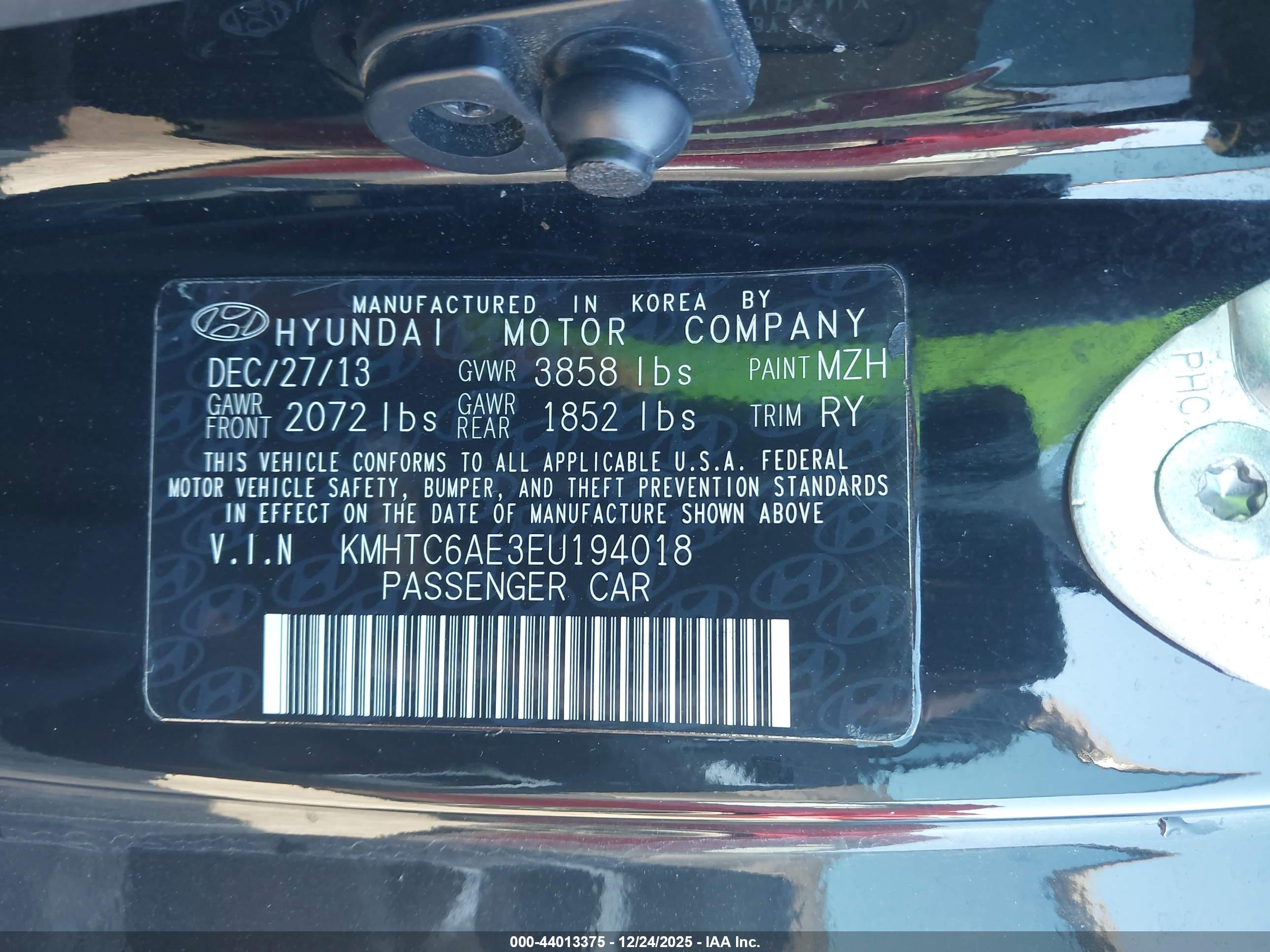 HYUNDAI VELOSTER image 9