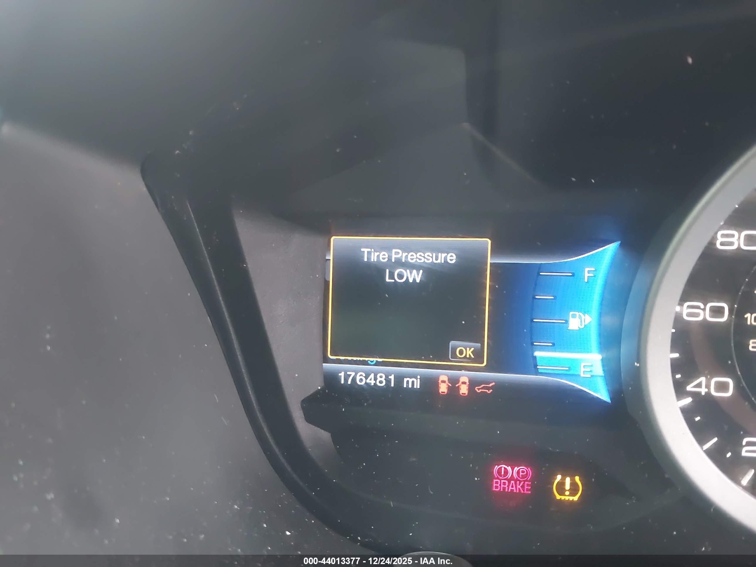 FORD EXPLORER image 7