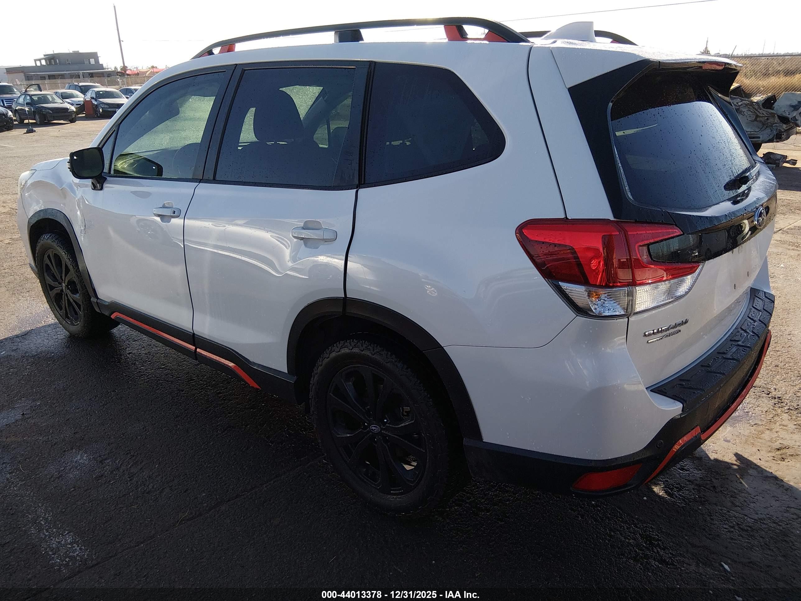 SUBARU FORESTER image 3