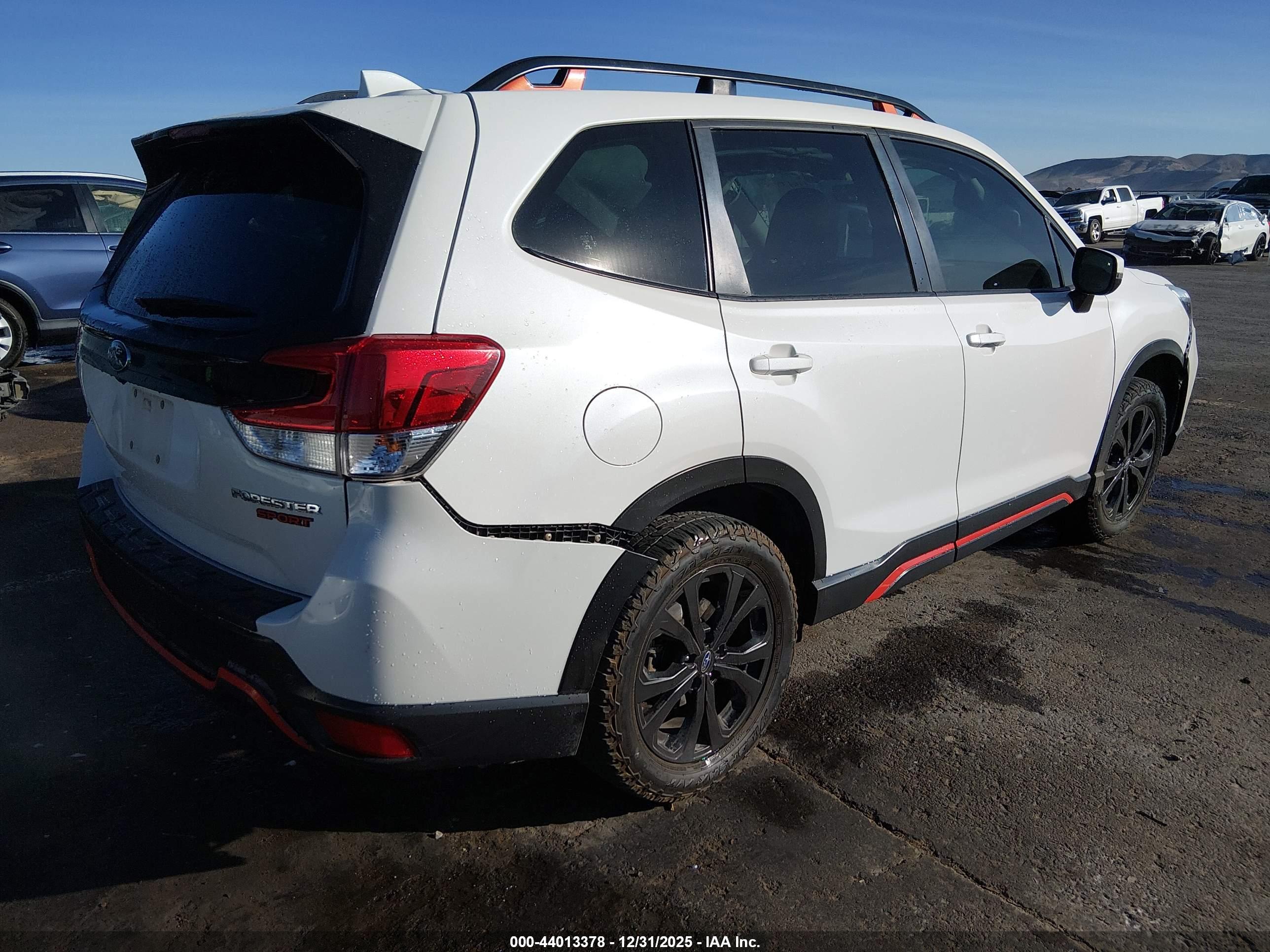 SUBARU FORESTER image 4