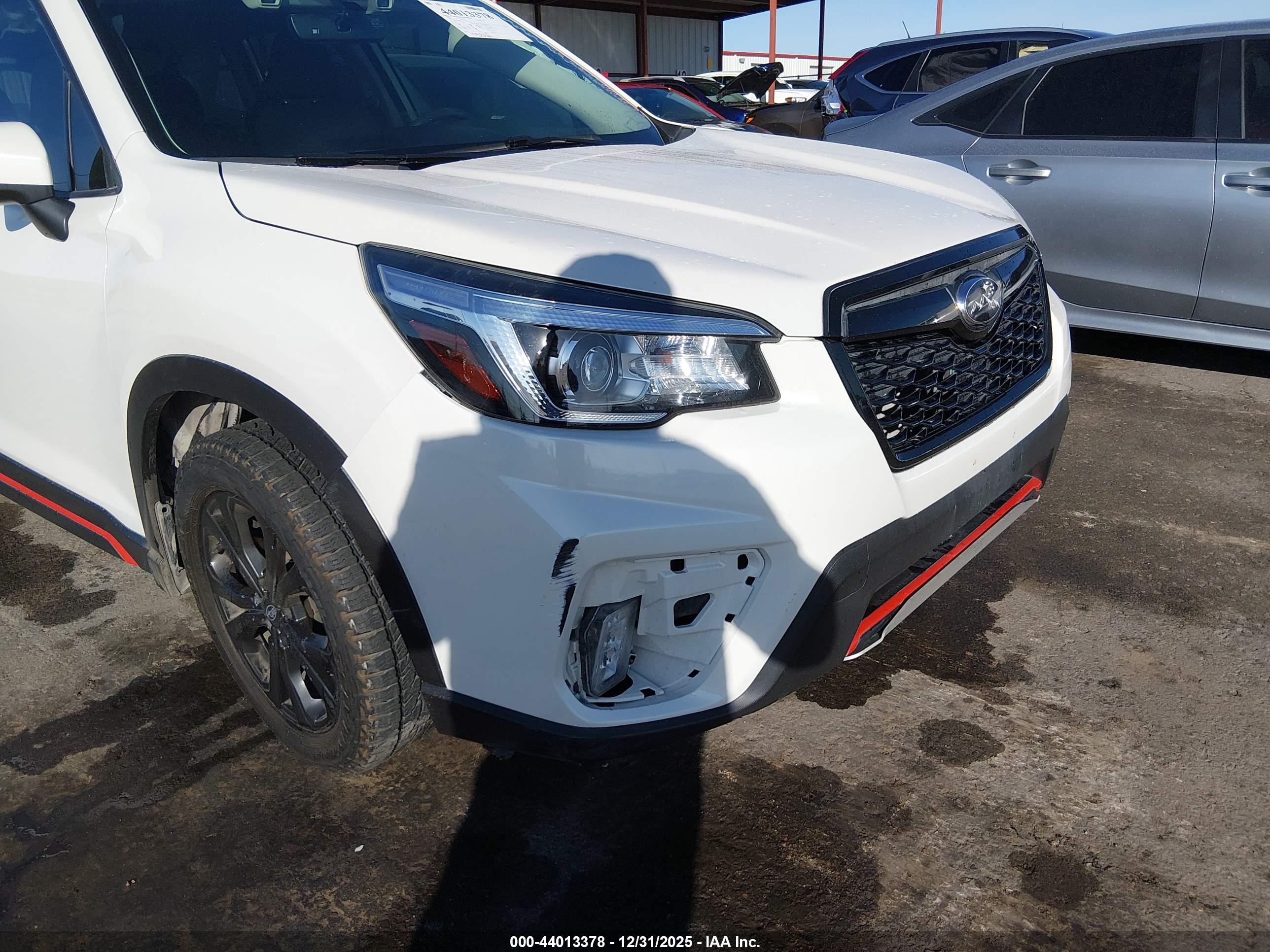SUBARU FORESTER image 6