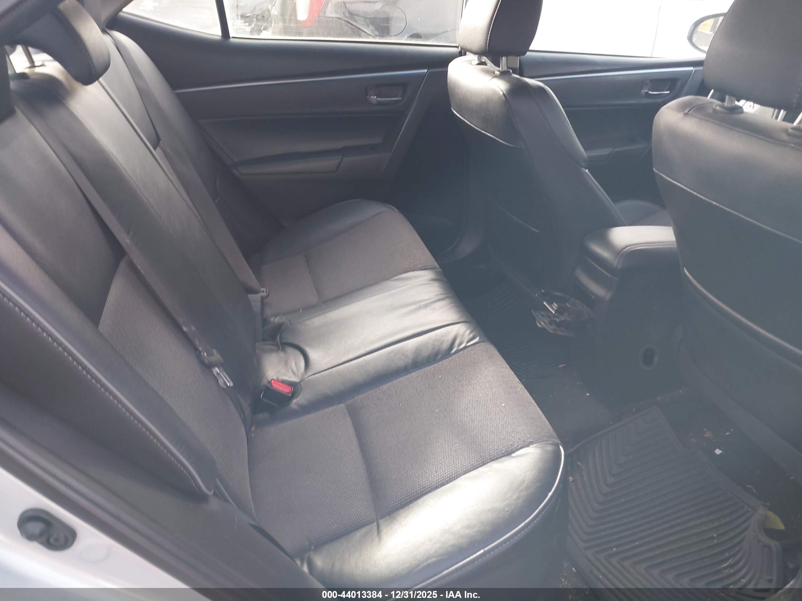 TOYOTA COROLLA image 8