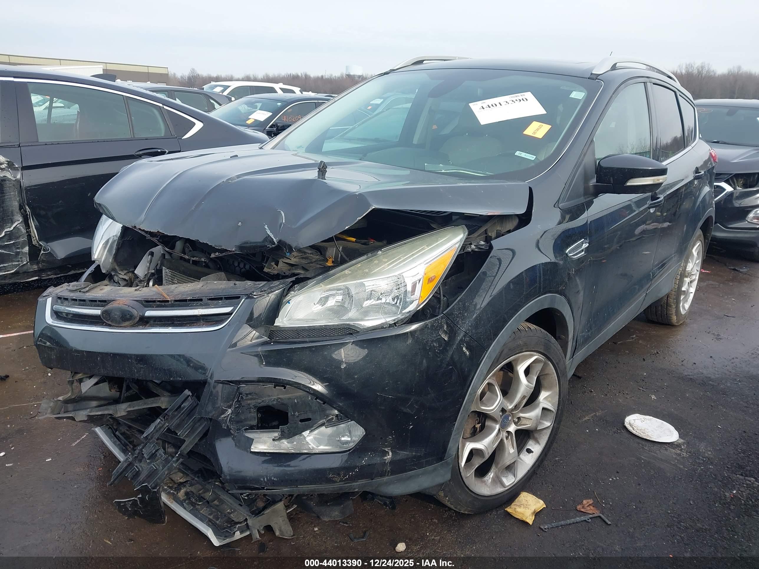 FORD ESCAPE image 2