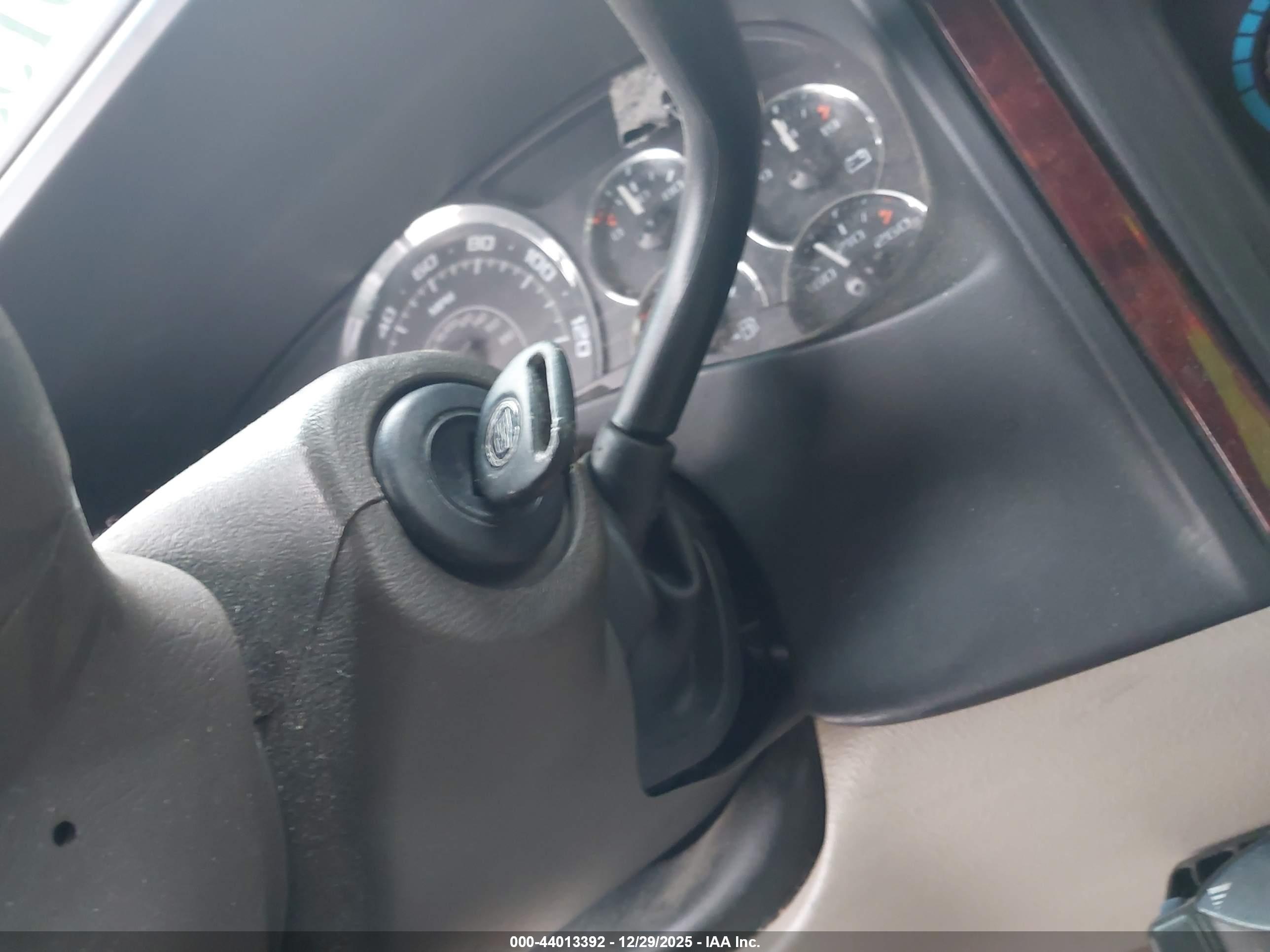 CADILLAC ESCALADE image 11