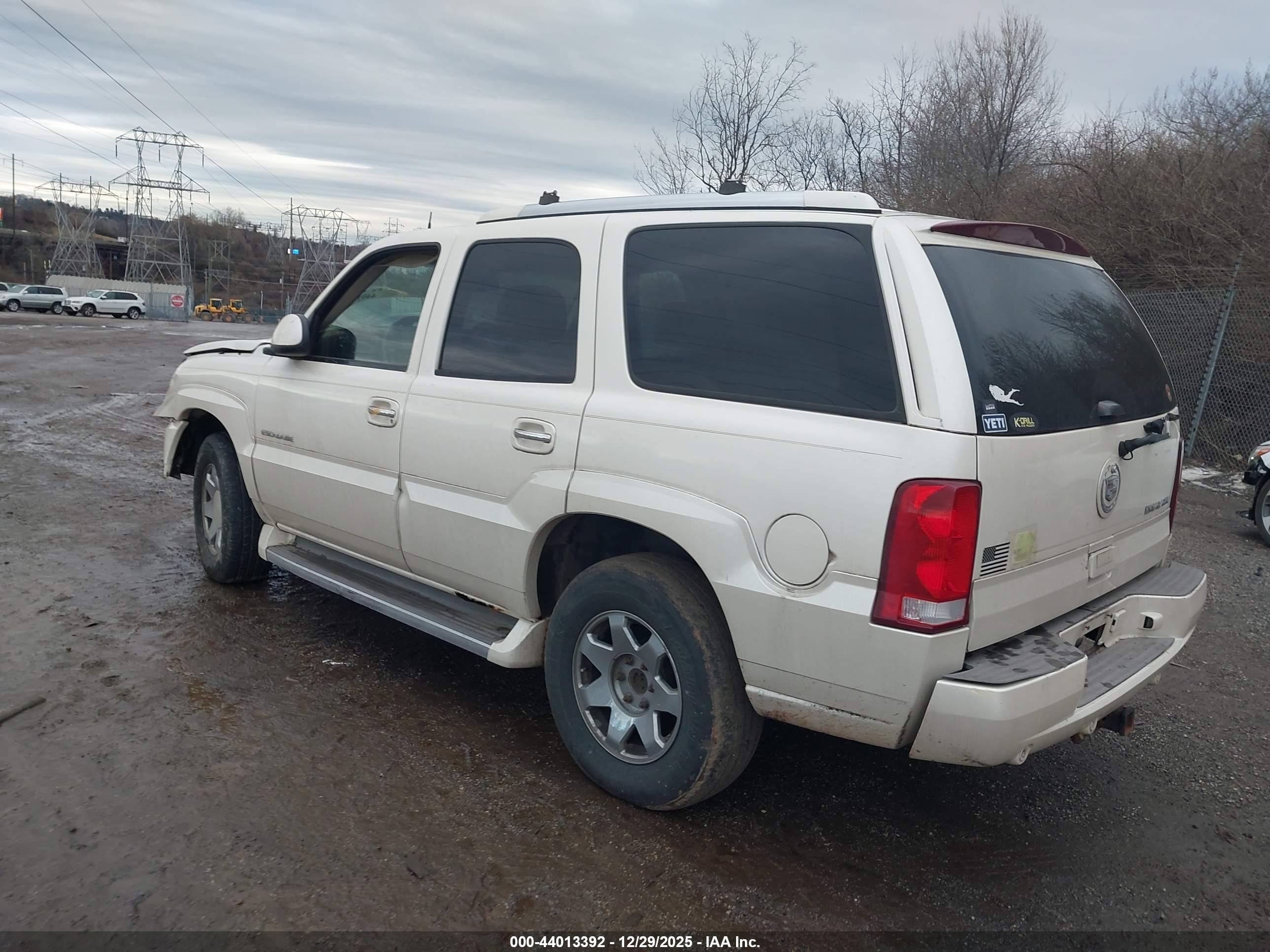 CADILLAC ESCALADE image 3