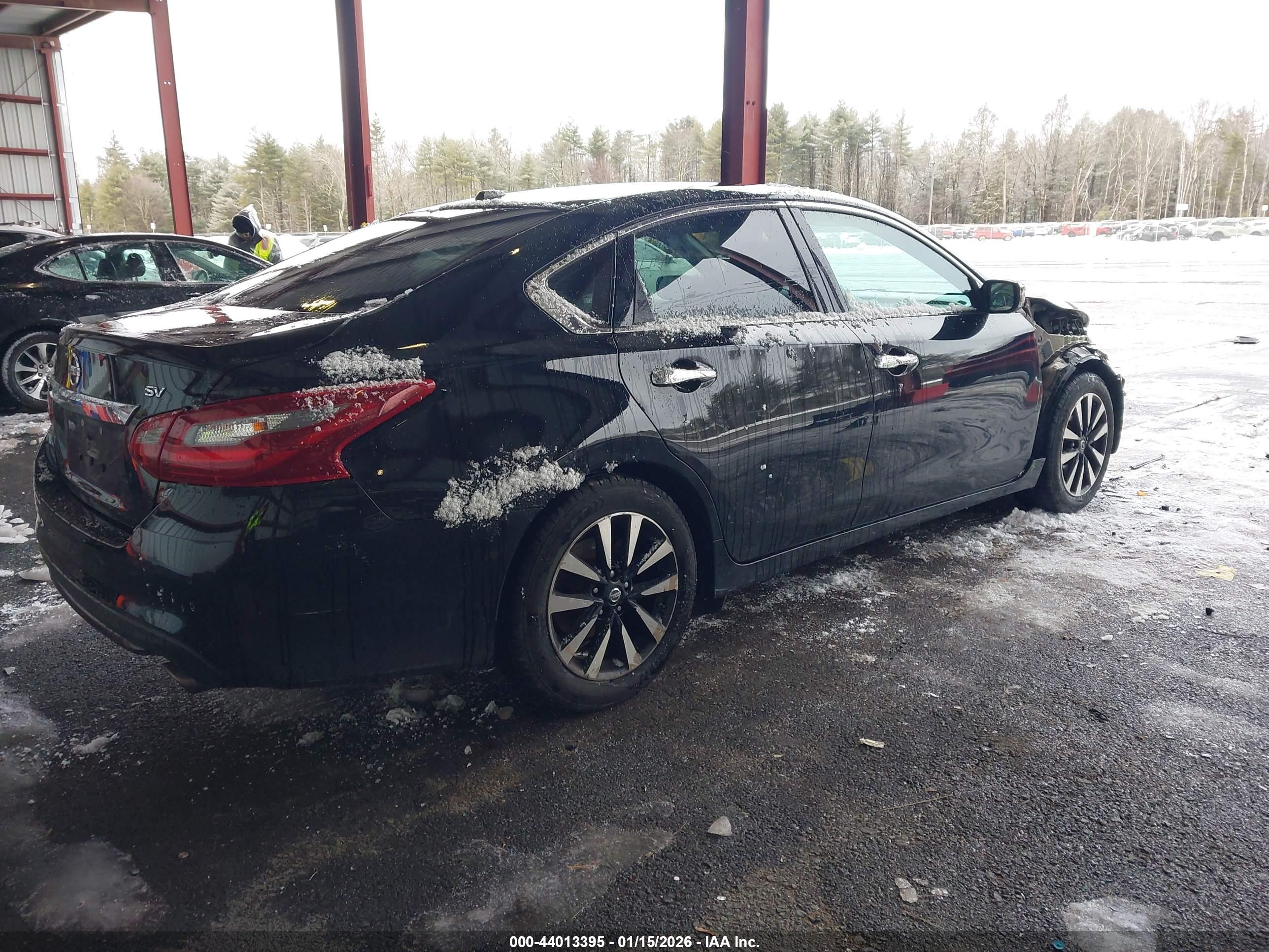 NISSAN ALTIMA image 4