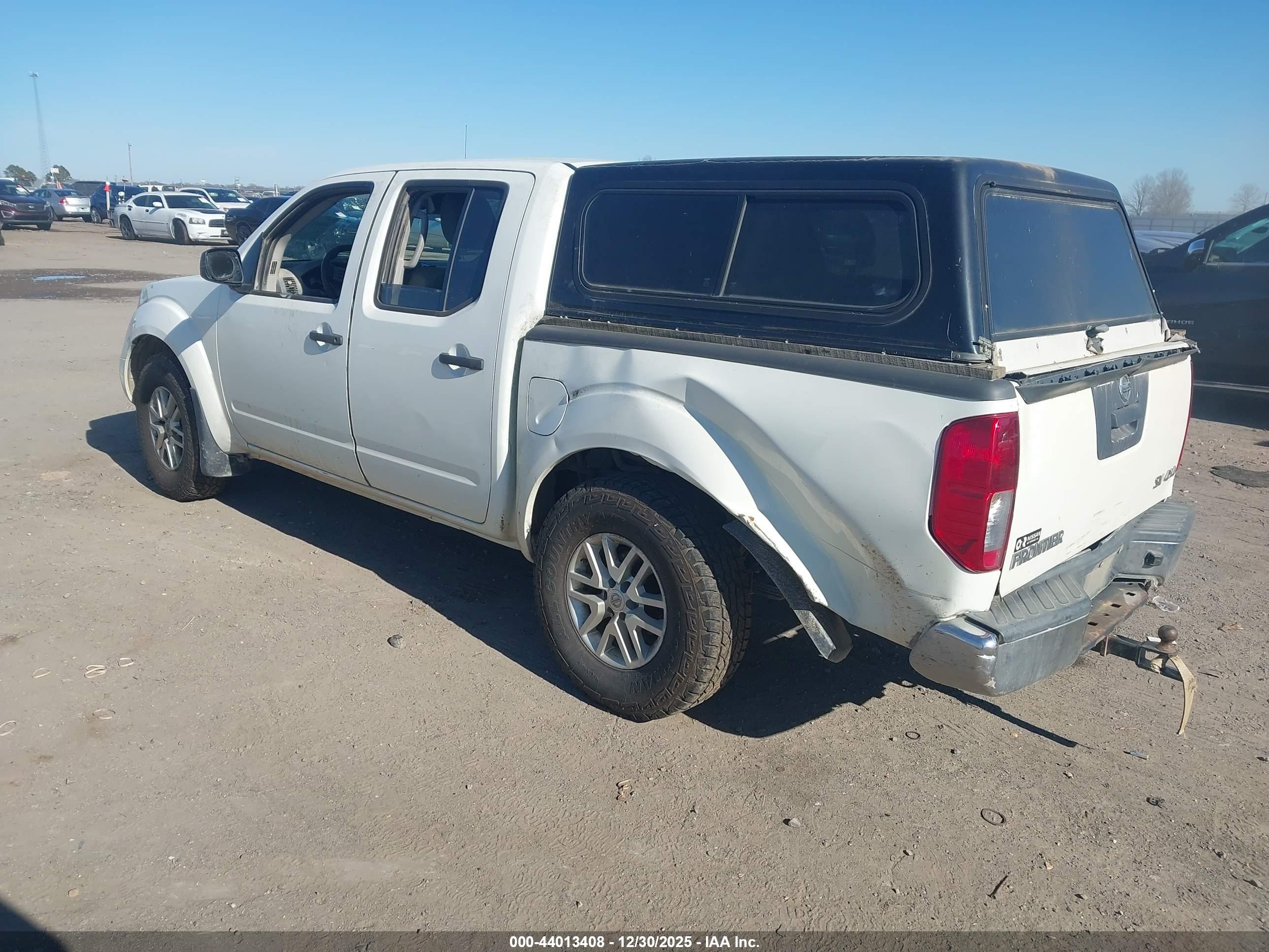 NISSAN FRONTIER image 3