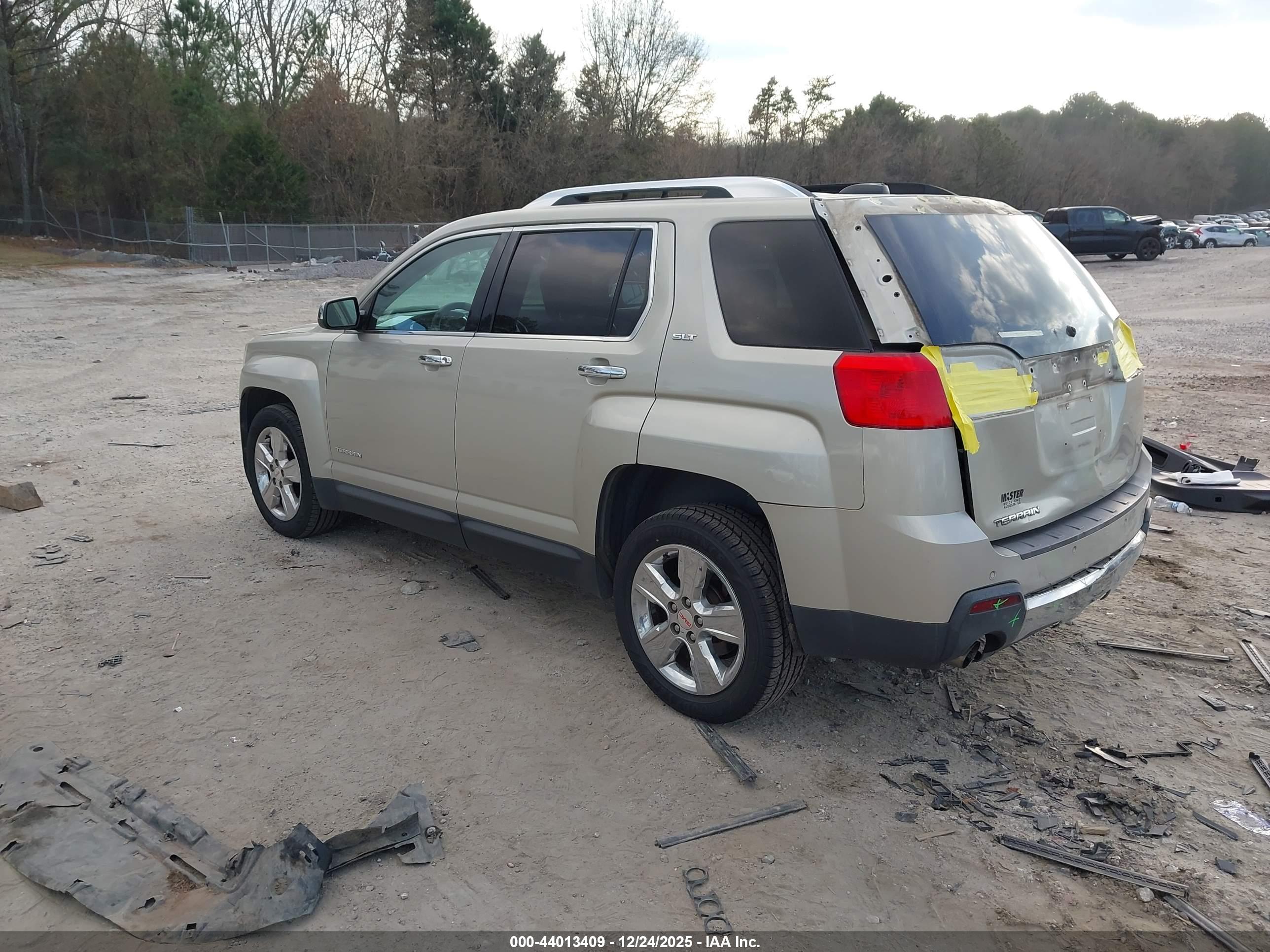 GMC TERRAIN image 3