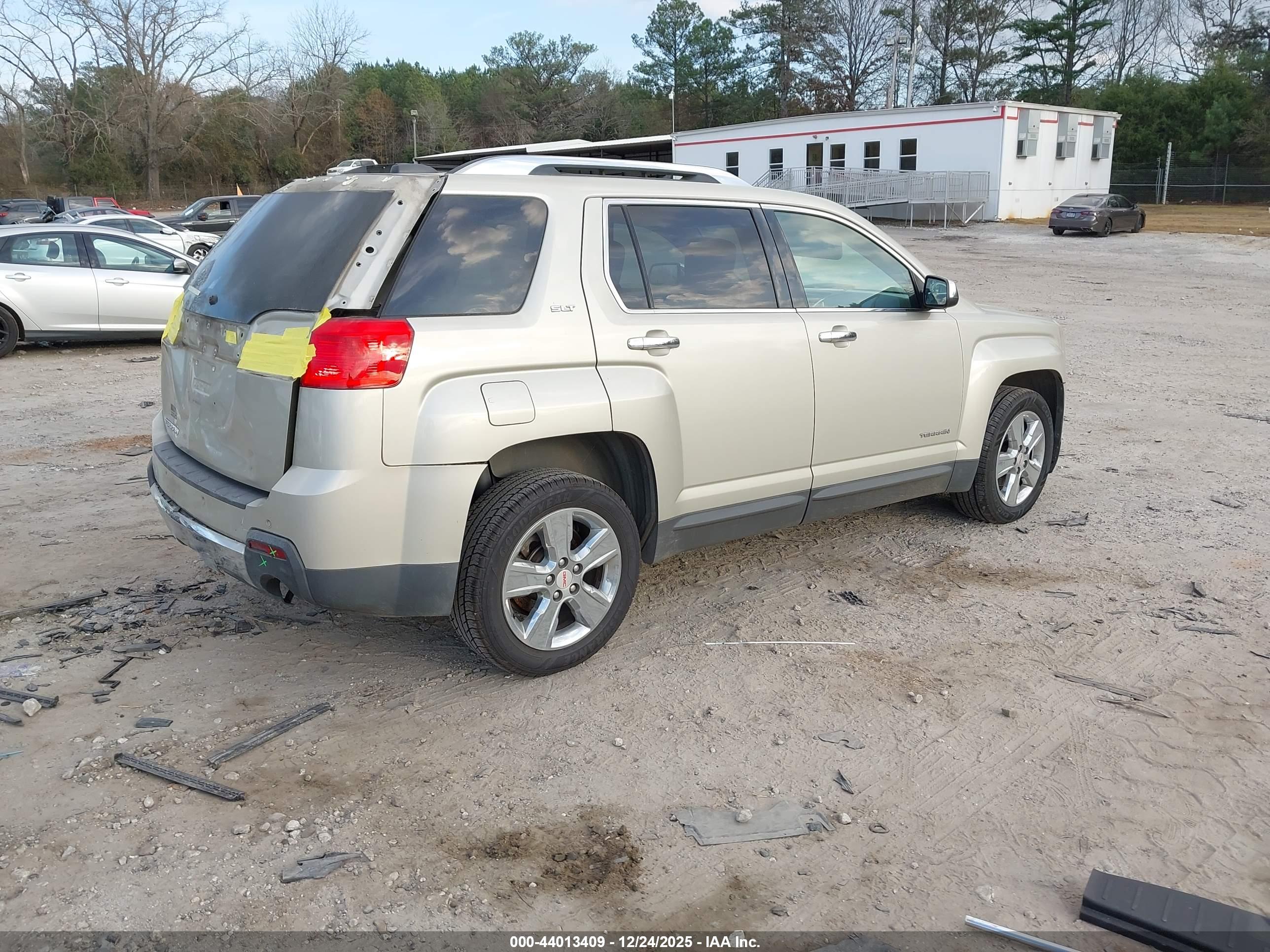 GMC TERRAIN image 4
