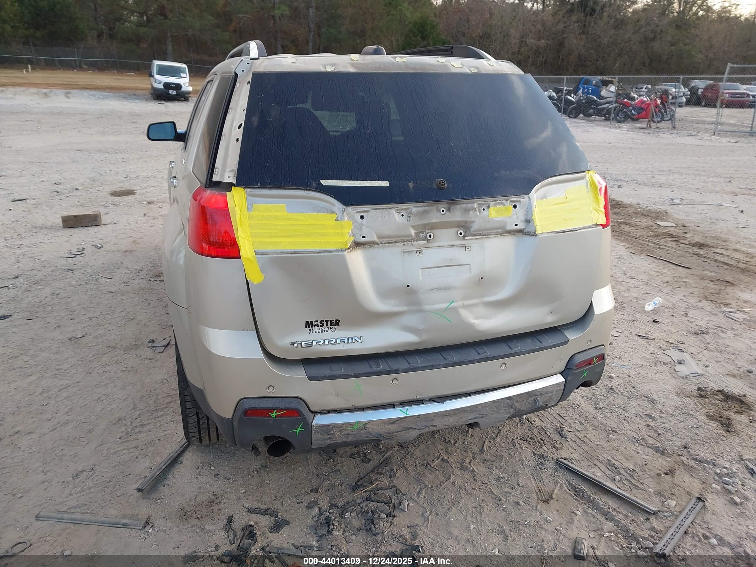 GMC TERRAIN image 6
