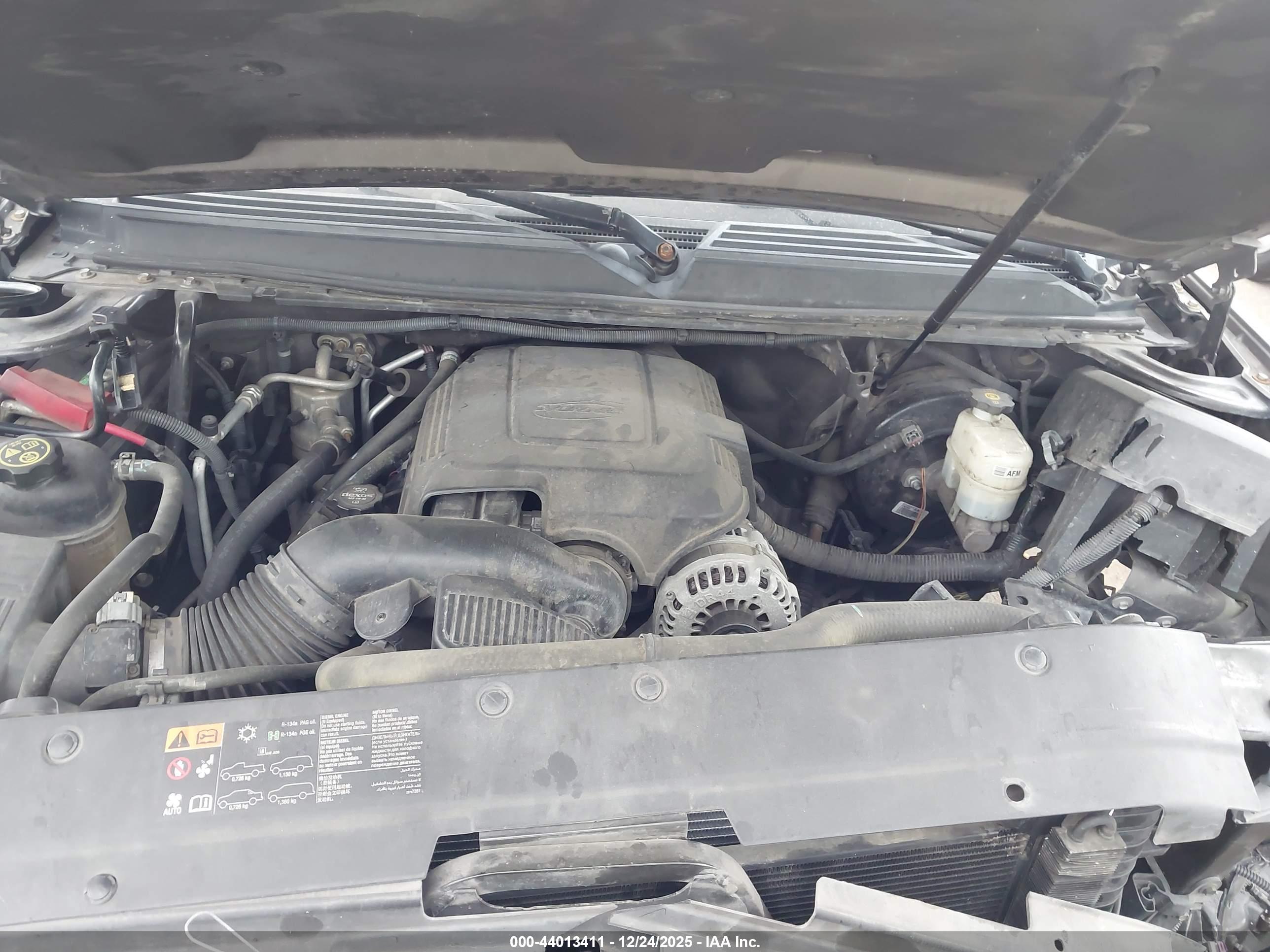 GMC YUKON image 10