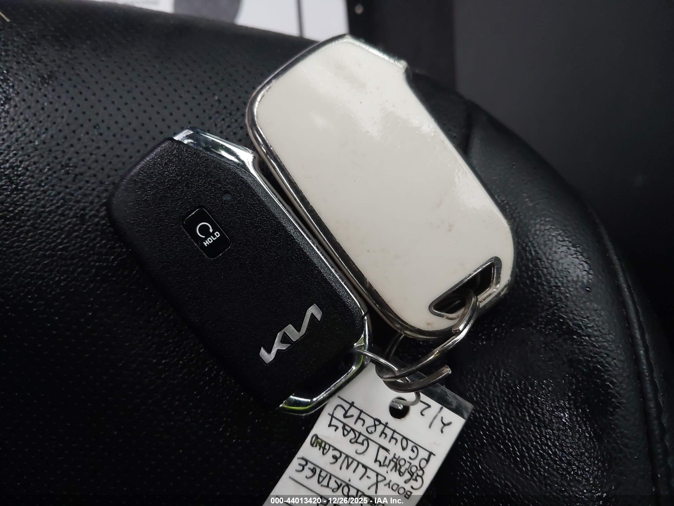 KIA SPORTAGE image 11