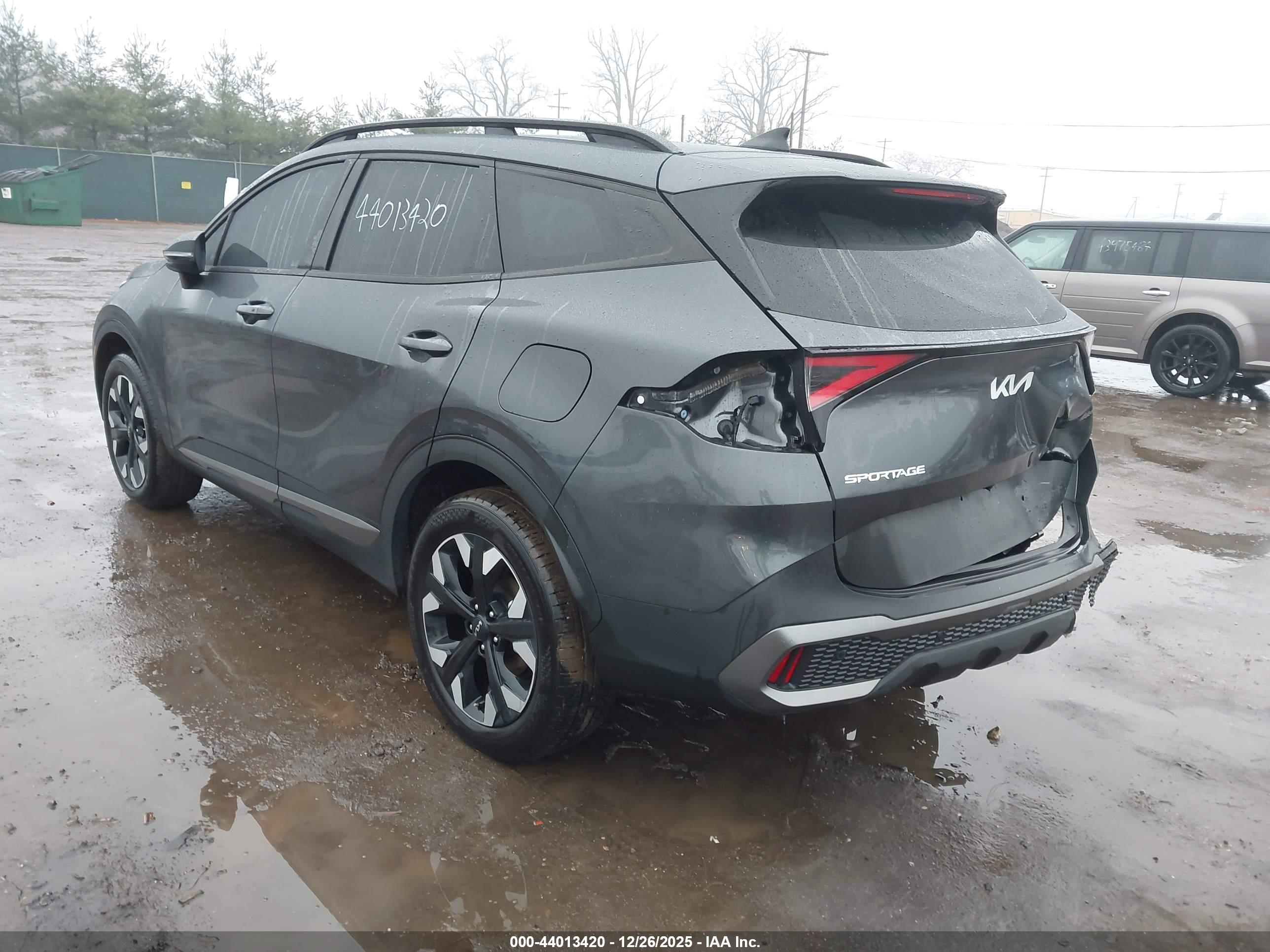 KIA SPORTAGE image 3