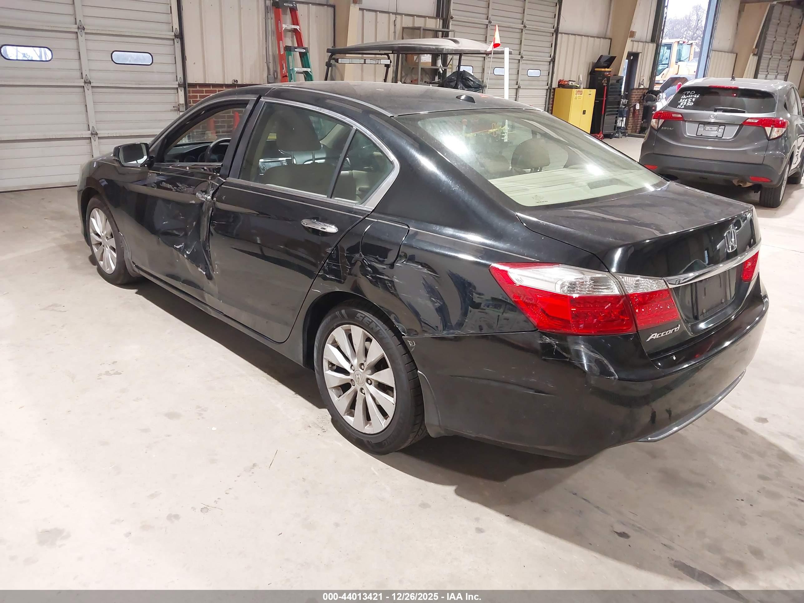 HONDA ACCORD image 3
