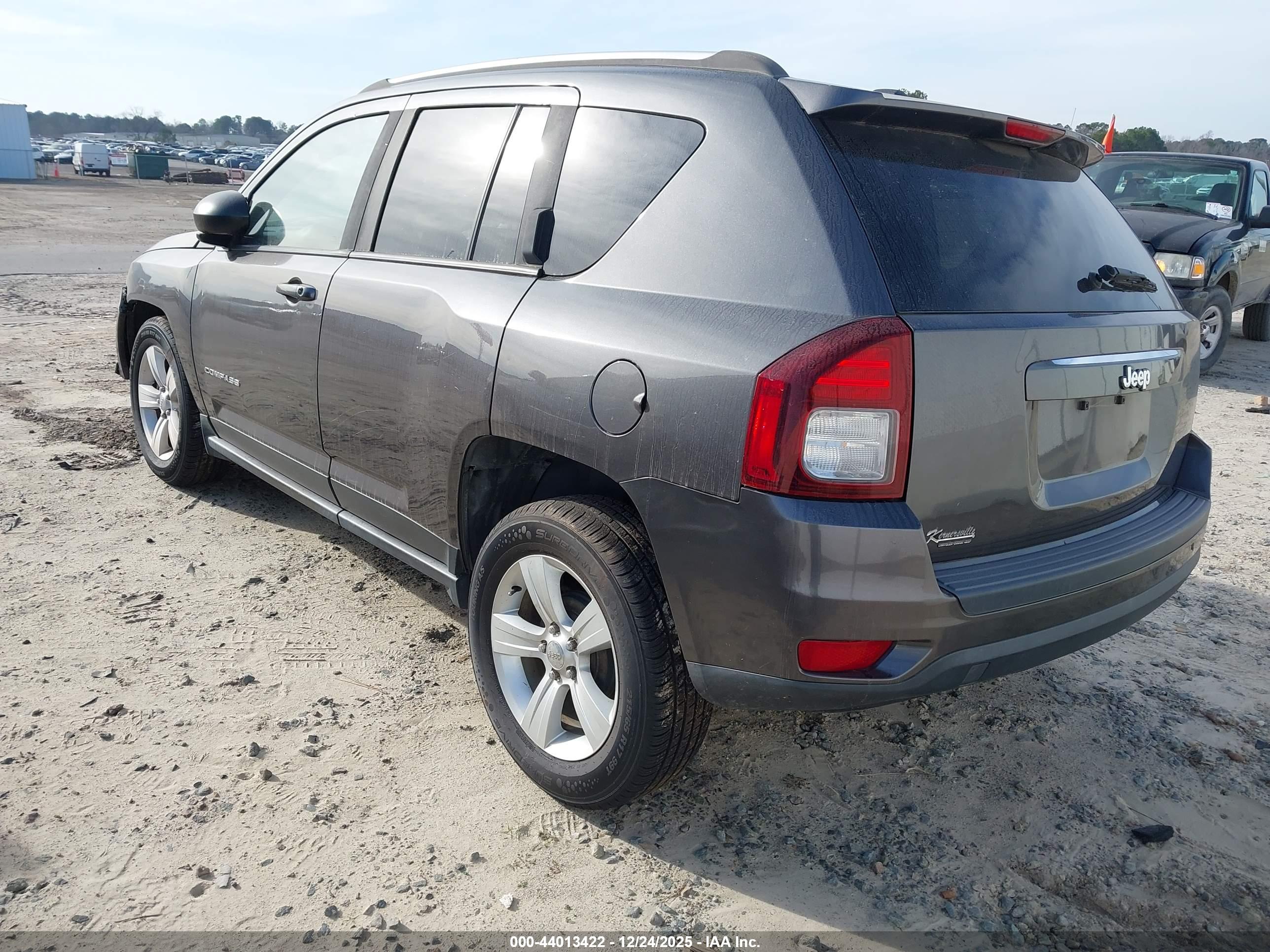 JEEP COMPASS image 3