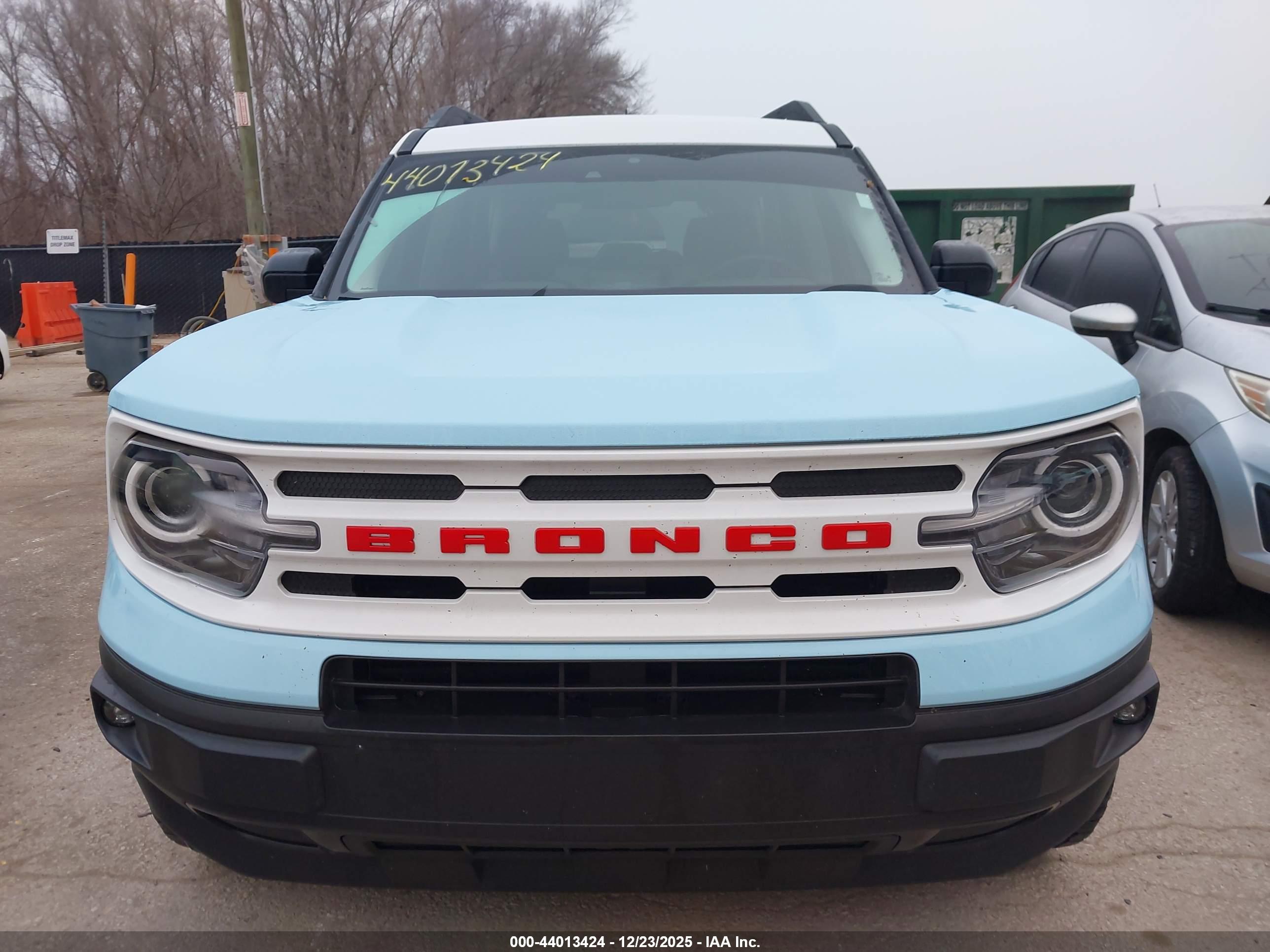 FORD BRONCO image 6