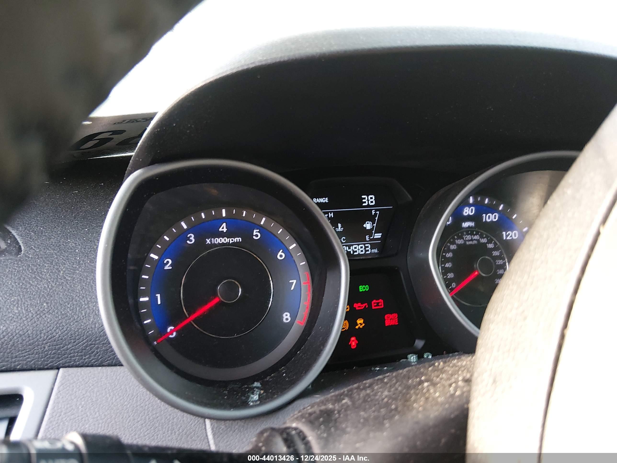 HYUNDAI ELANTRA image 7