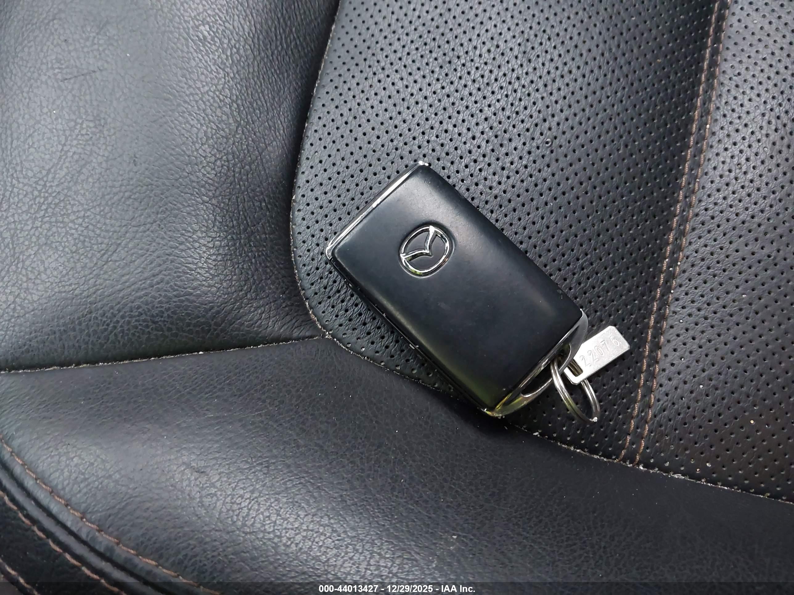 MAZDA CX-5 image 11