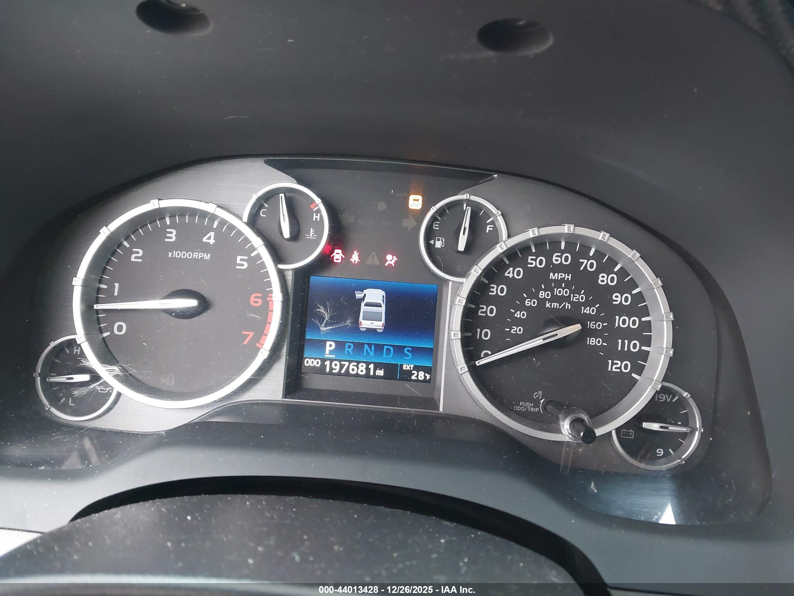 TOYOTA TUNDRA image 7