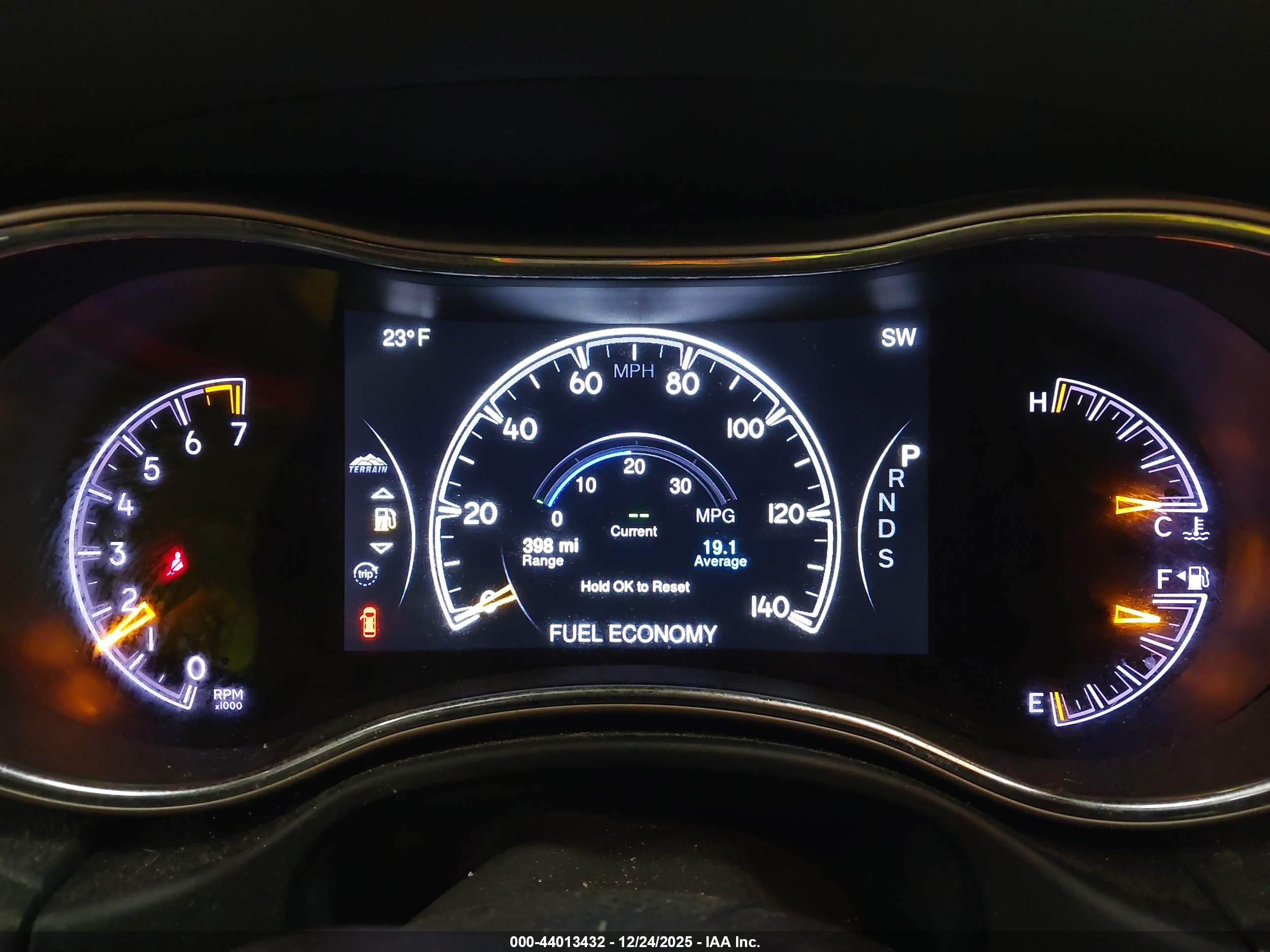 JEEP GRAND image 7