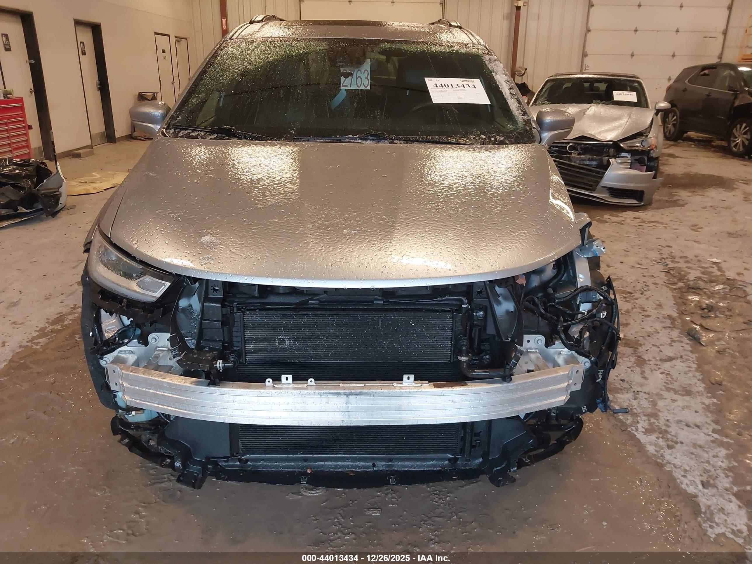 CHRYSLER PACIFICA image 6