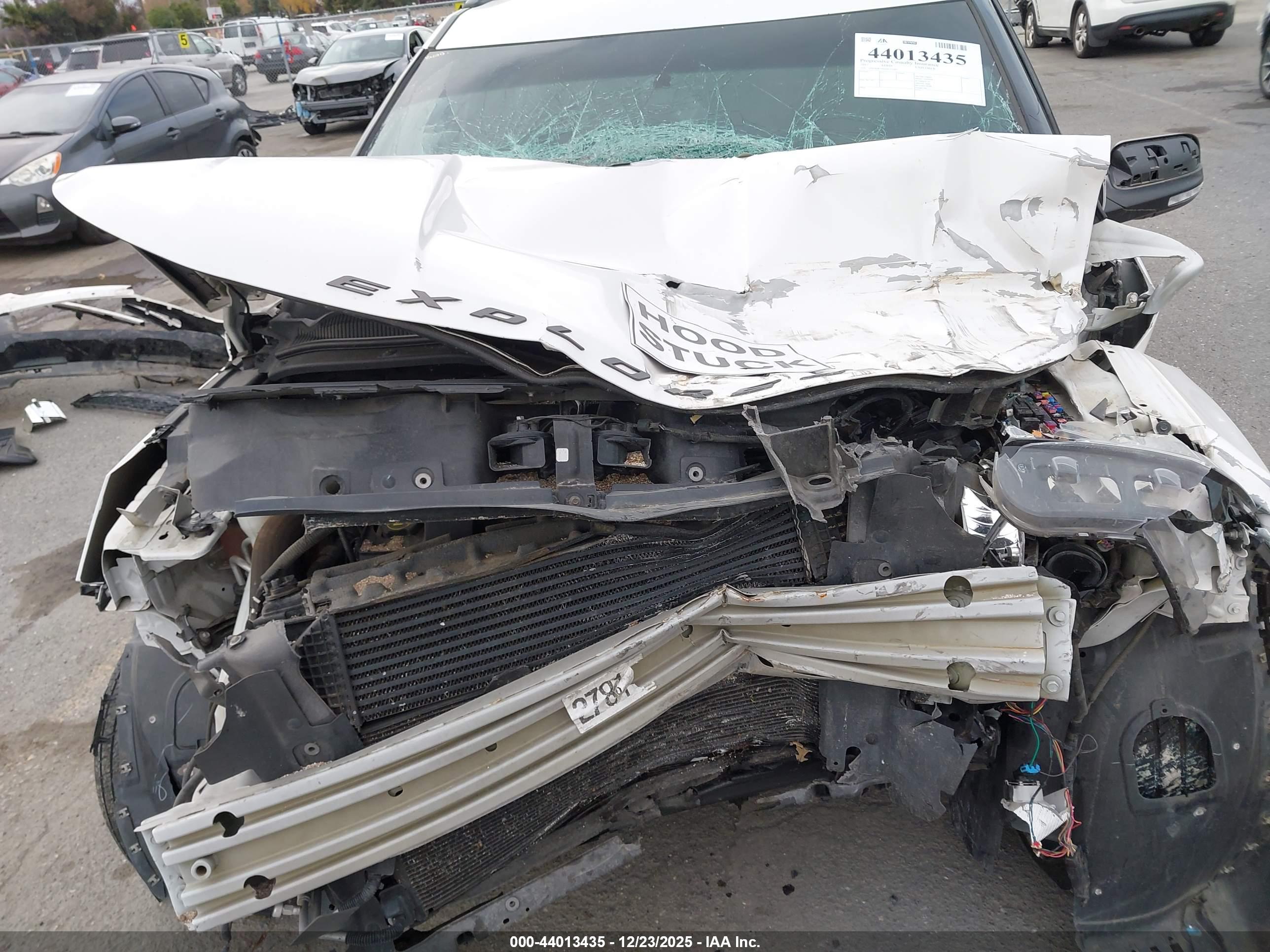 FORD EXPLORER image 10