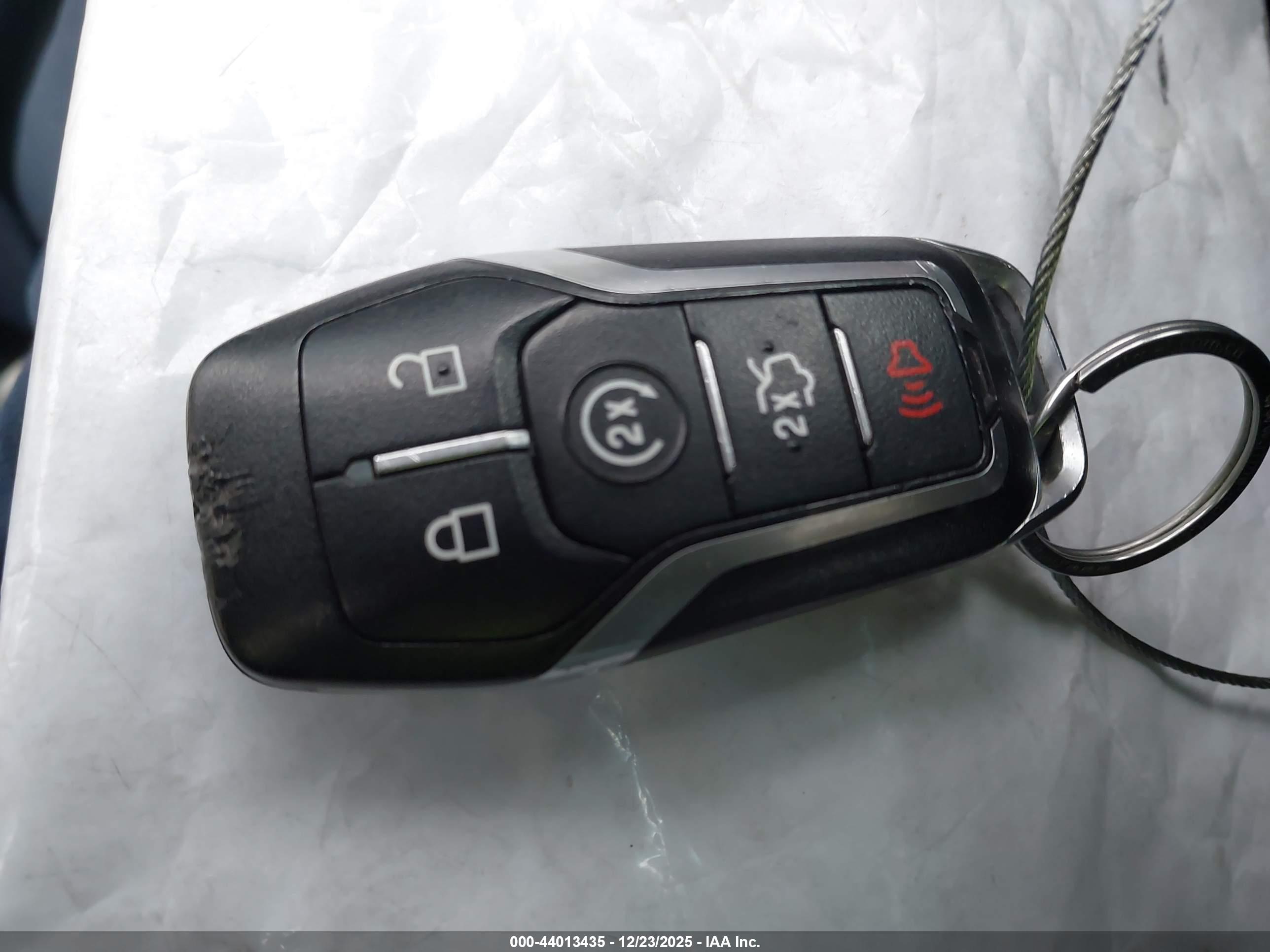 FORD EXPLORER image 11