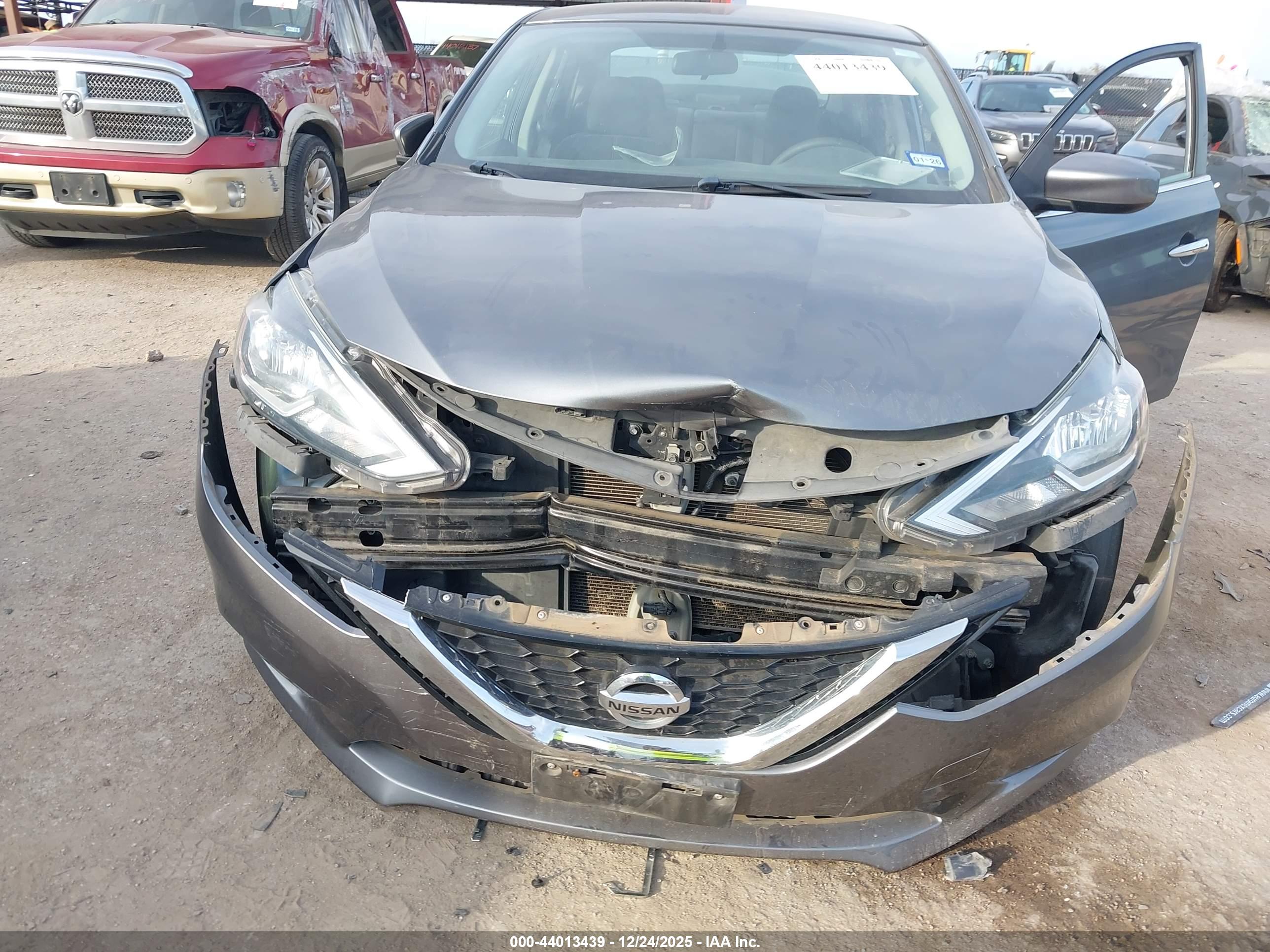NISSAN SENTRA image 6