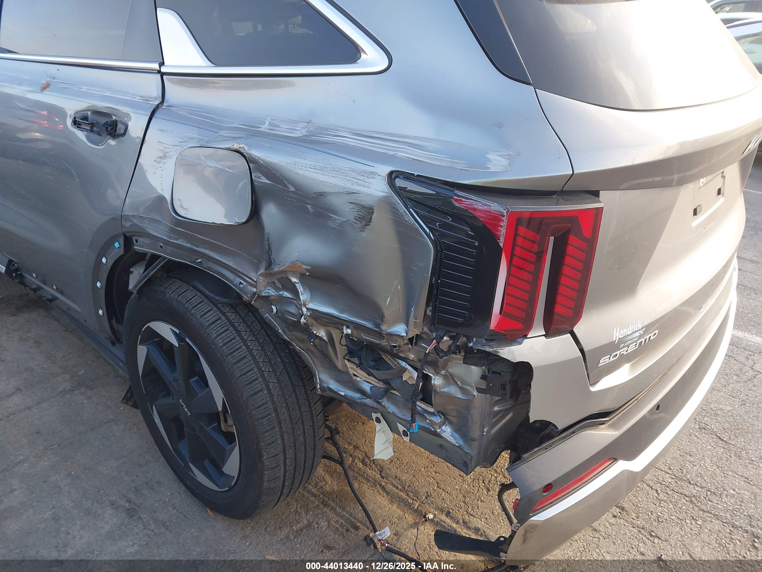 KIA SORENTO image 6