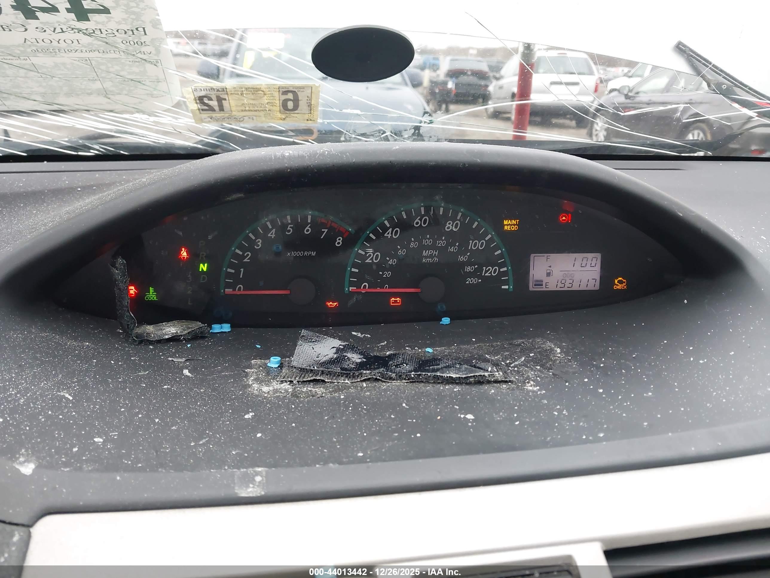 TOYOTA YARIS image 7