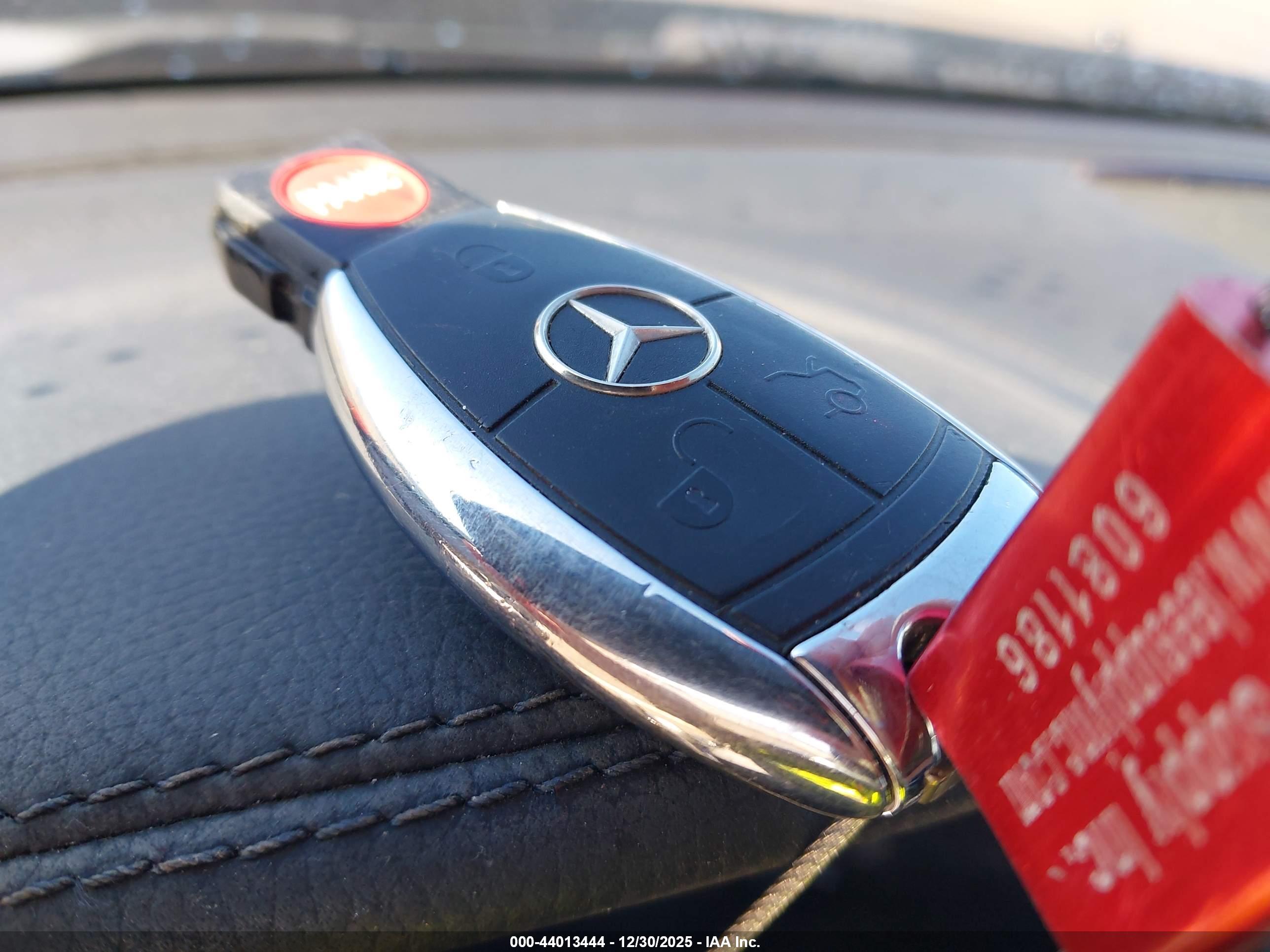 MERCEDES-BENZ CLS image 11